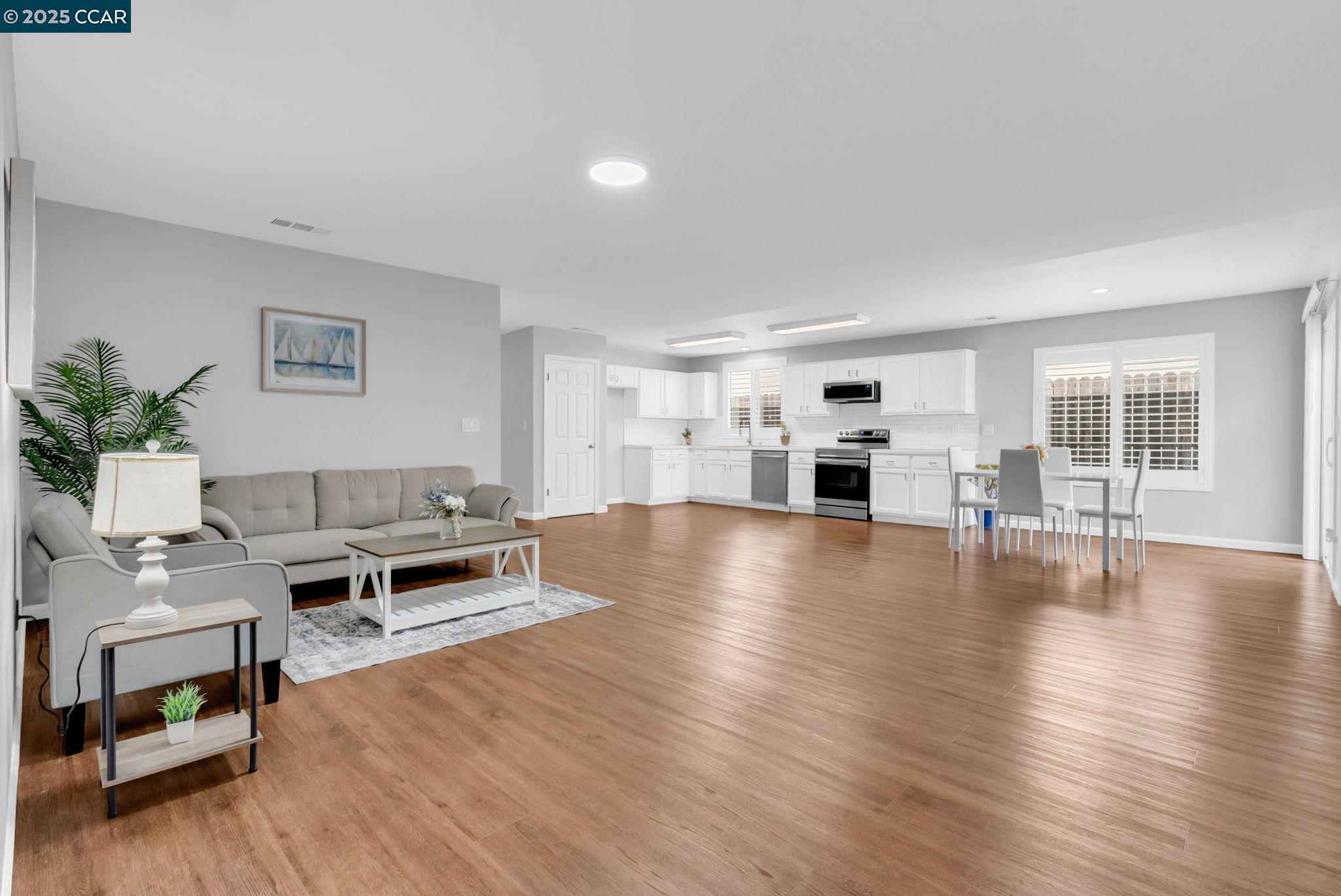 Detail Gallery Image 13 of 47 For 432 Red Robin Dr, Patterson,  CA 95363 - 4 Beds | 2 Baths