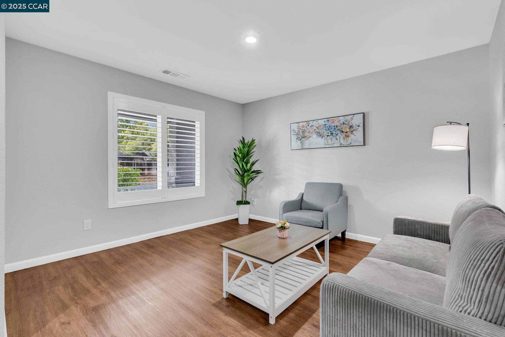 Detail Gallery Image 3 of 47 For 432 Red Robin Dr, Patterson,  CA 95363 - 4 Beds | 2 Baths