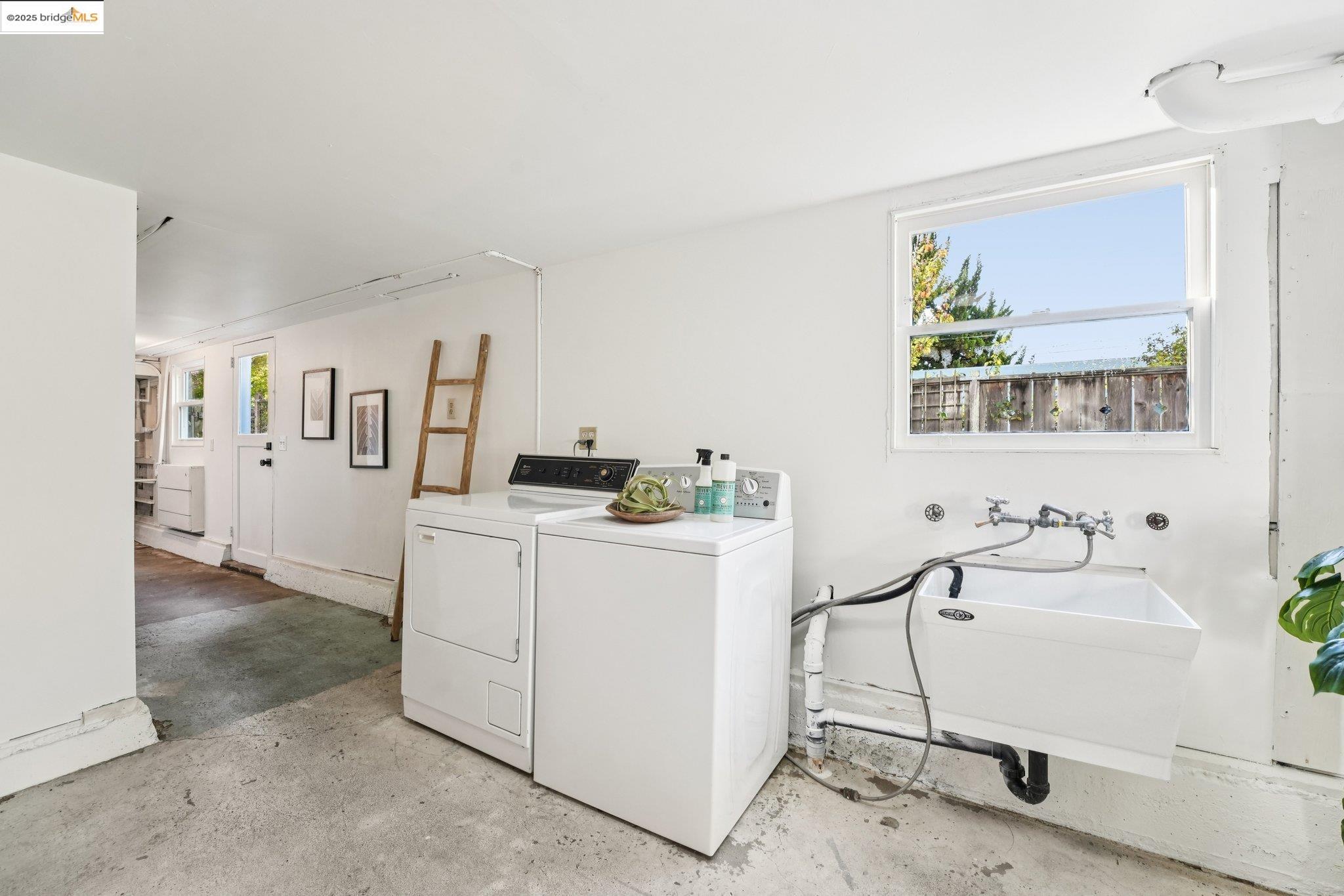Detail Gallery Image 31 of 45 For 1209 Hearst Ave, Berkeley,  CA 94702 - 1 Beds | 1 Baths