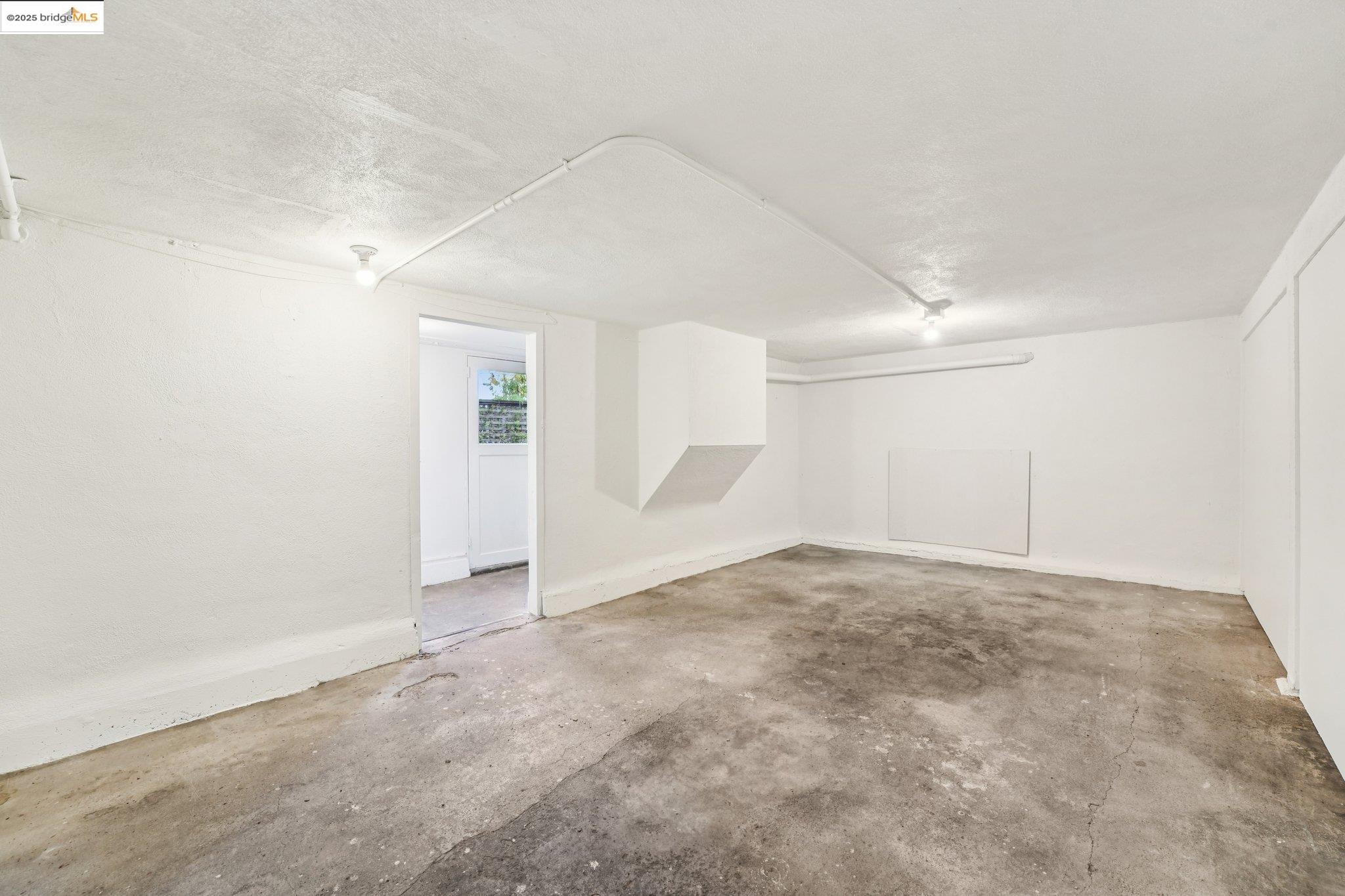 Detail Gallery Image 33 of 45 For 1209 Hearst Ave, Berkeley,  CA 94702 - 1 Beds | 1 Baths