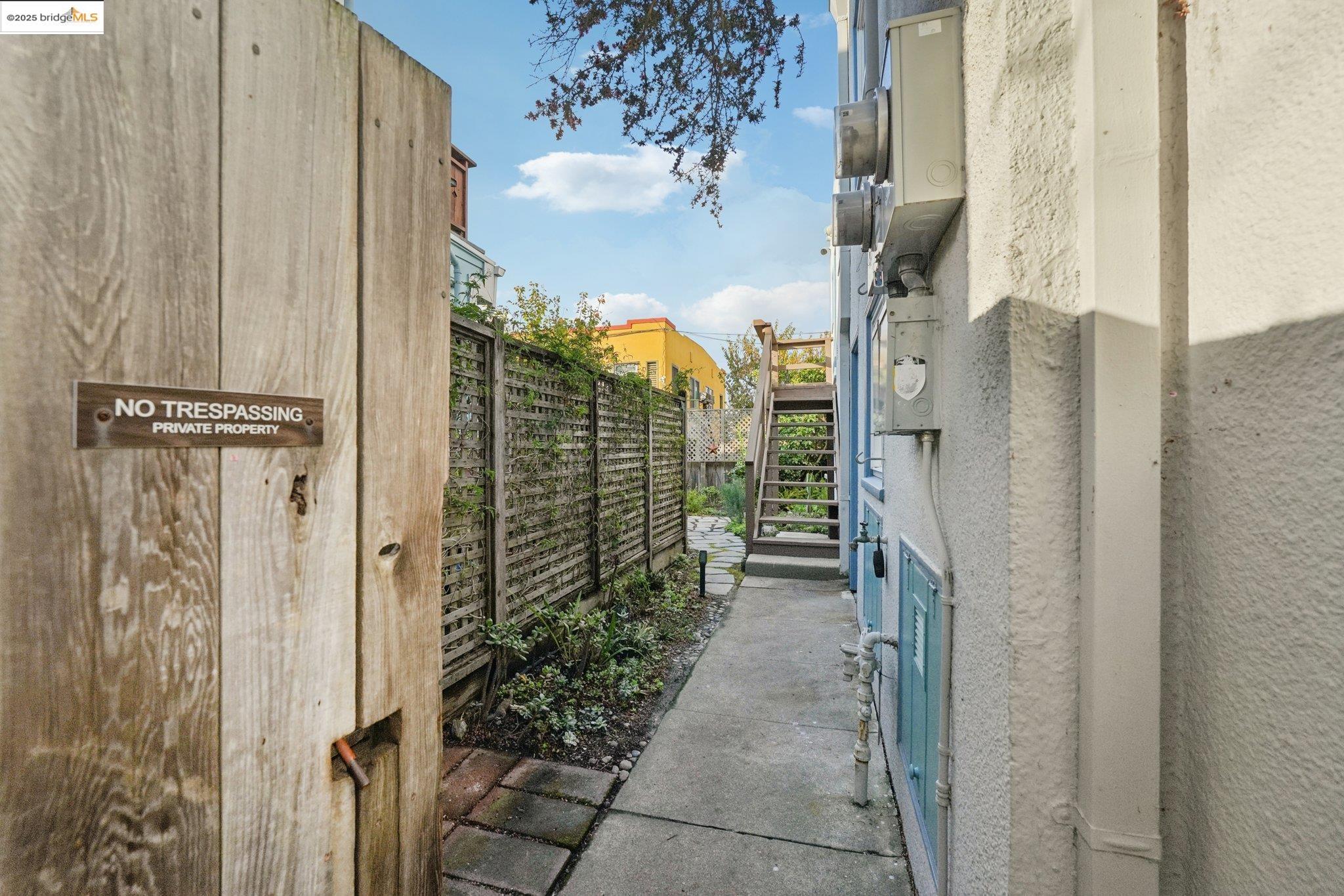 Detail Gallery Image 36 of 45 For 1209 Hearst Ave, Berkeley,  CA 94702 - 1 Beds | 1 Baths