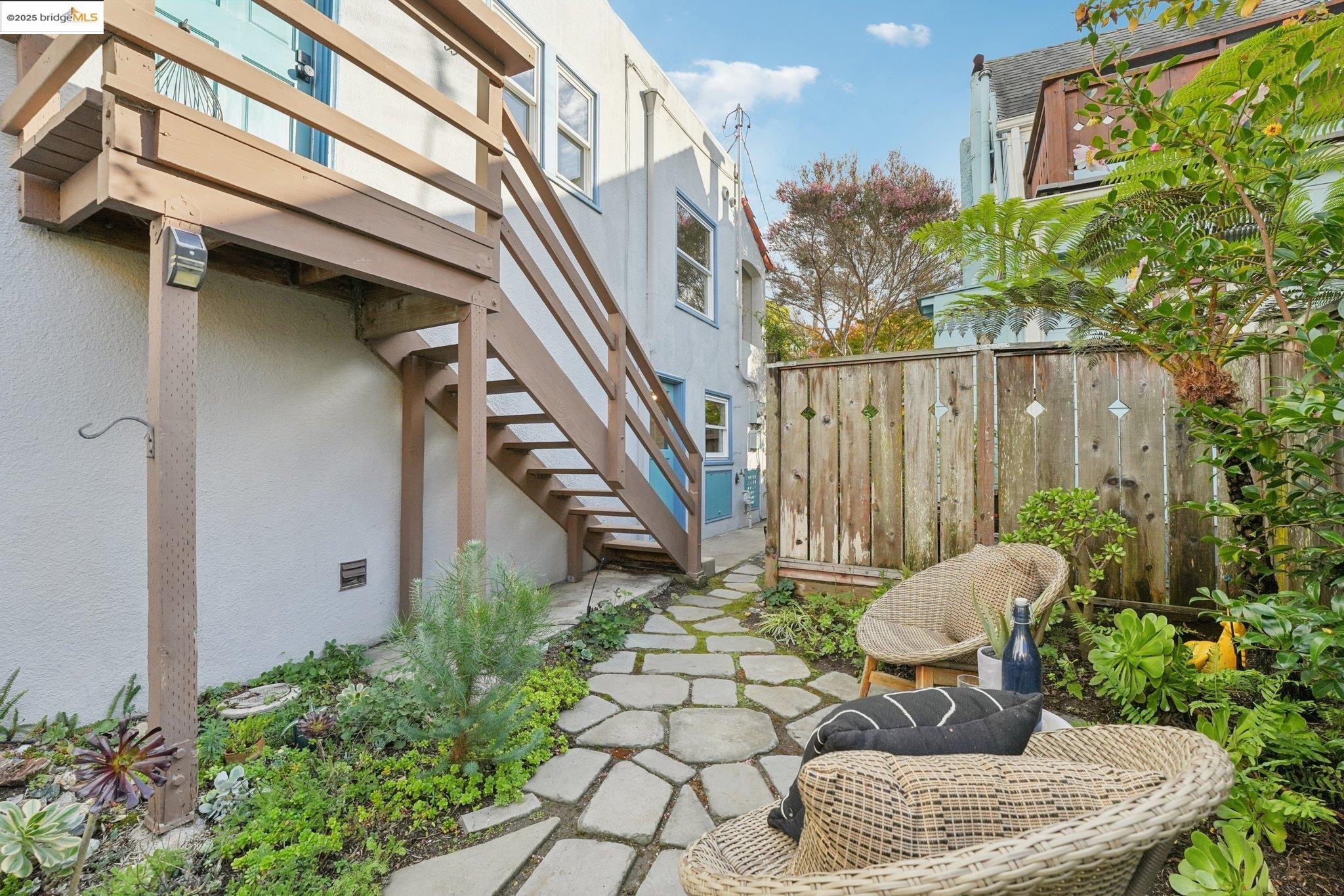 Detail Gallery Image 39 of 45 For 1209 Hearst Ave, Berkeley,  CA 94702 - 1 Beds | 1 Baths