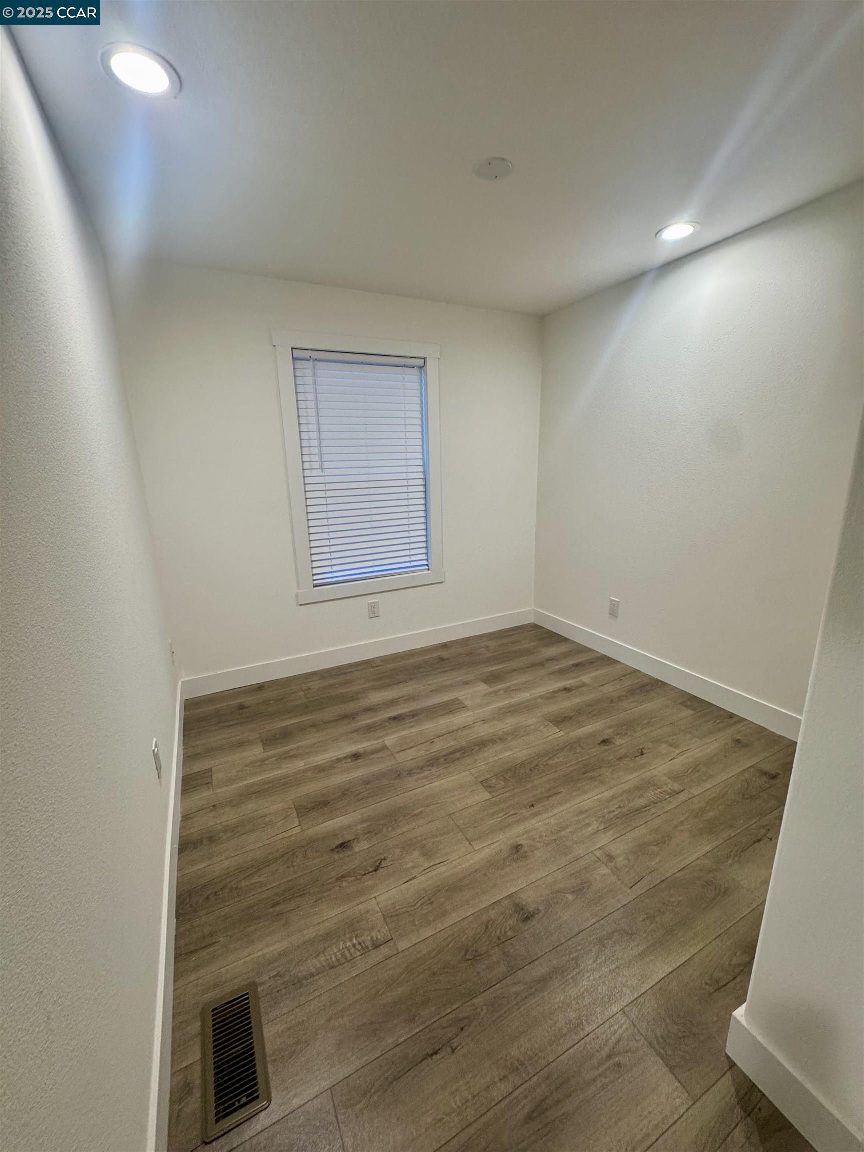 Detail Gallery Image 8 of 14 For 507 E Locust St, Lodi,  CA 95240 - 1 Beds | 1 Baths