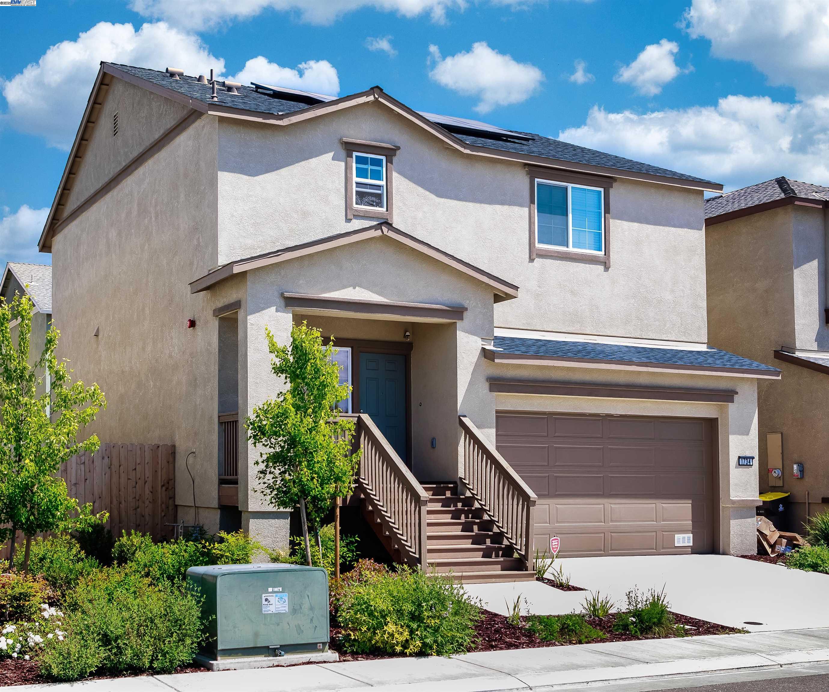 Detail Gallery Image 1 of 14 For , Stockton,  CA 95206 - 3 Beds | 2/1 Baths