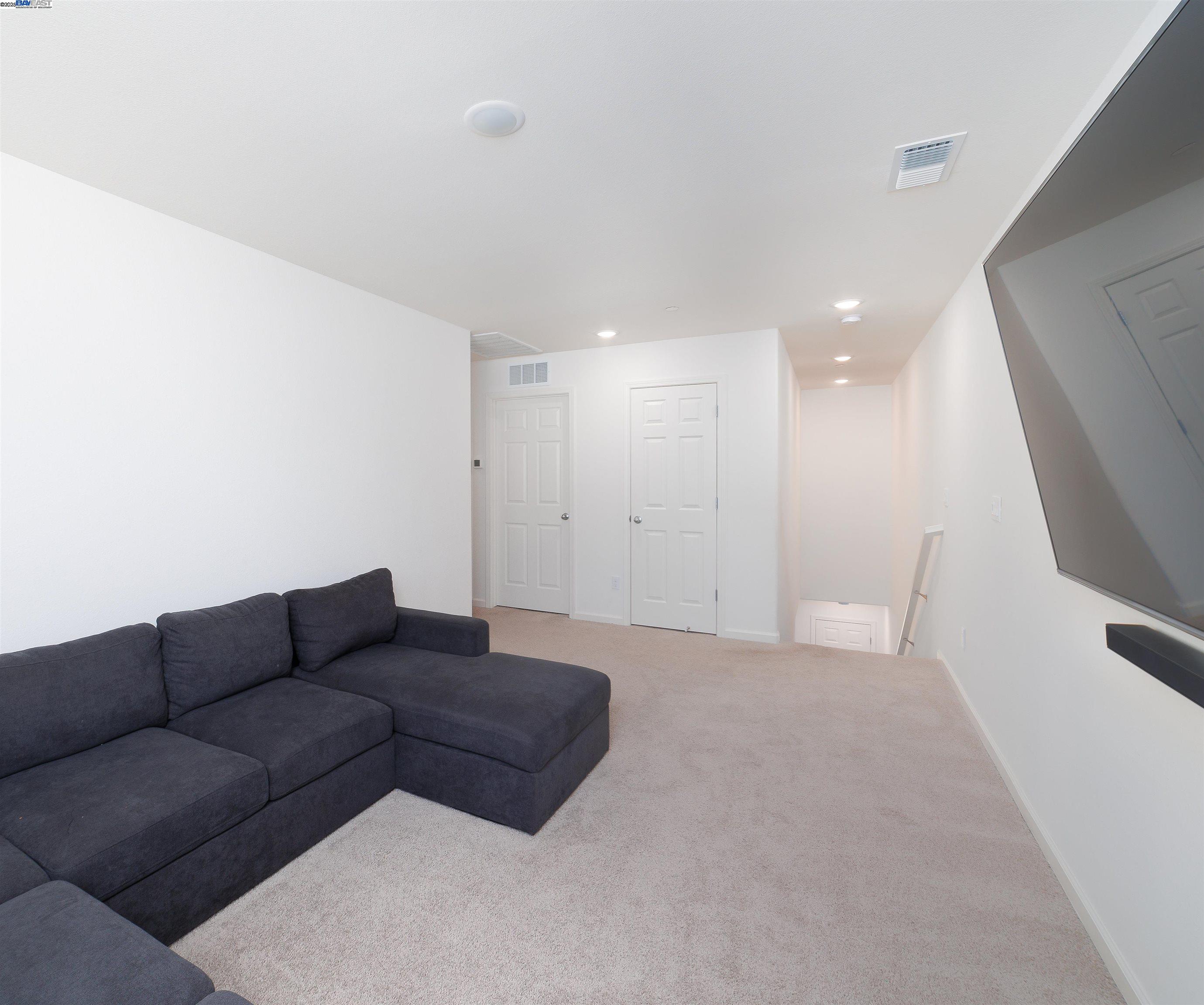 Detail Gallery Image 7 of 14 For , Stockton,  CA 95206 - 3 Beds | 2/1 Baths