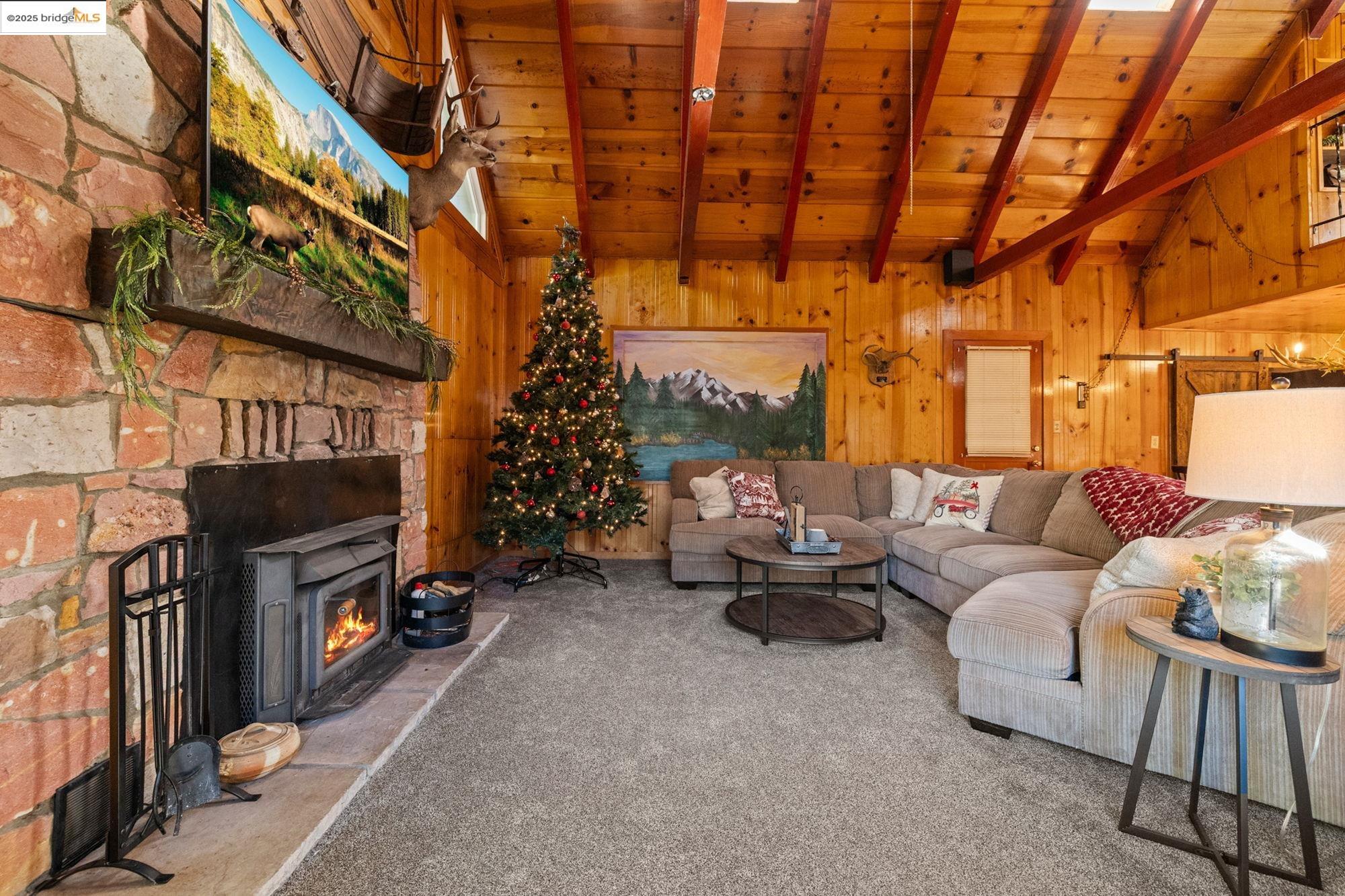 Detail Gallery Image 7 of 29 For 20395 Kutci Dr, Mi Wuk Village,  CA 95346 - 3 Beds | 2 Baths