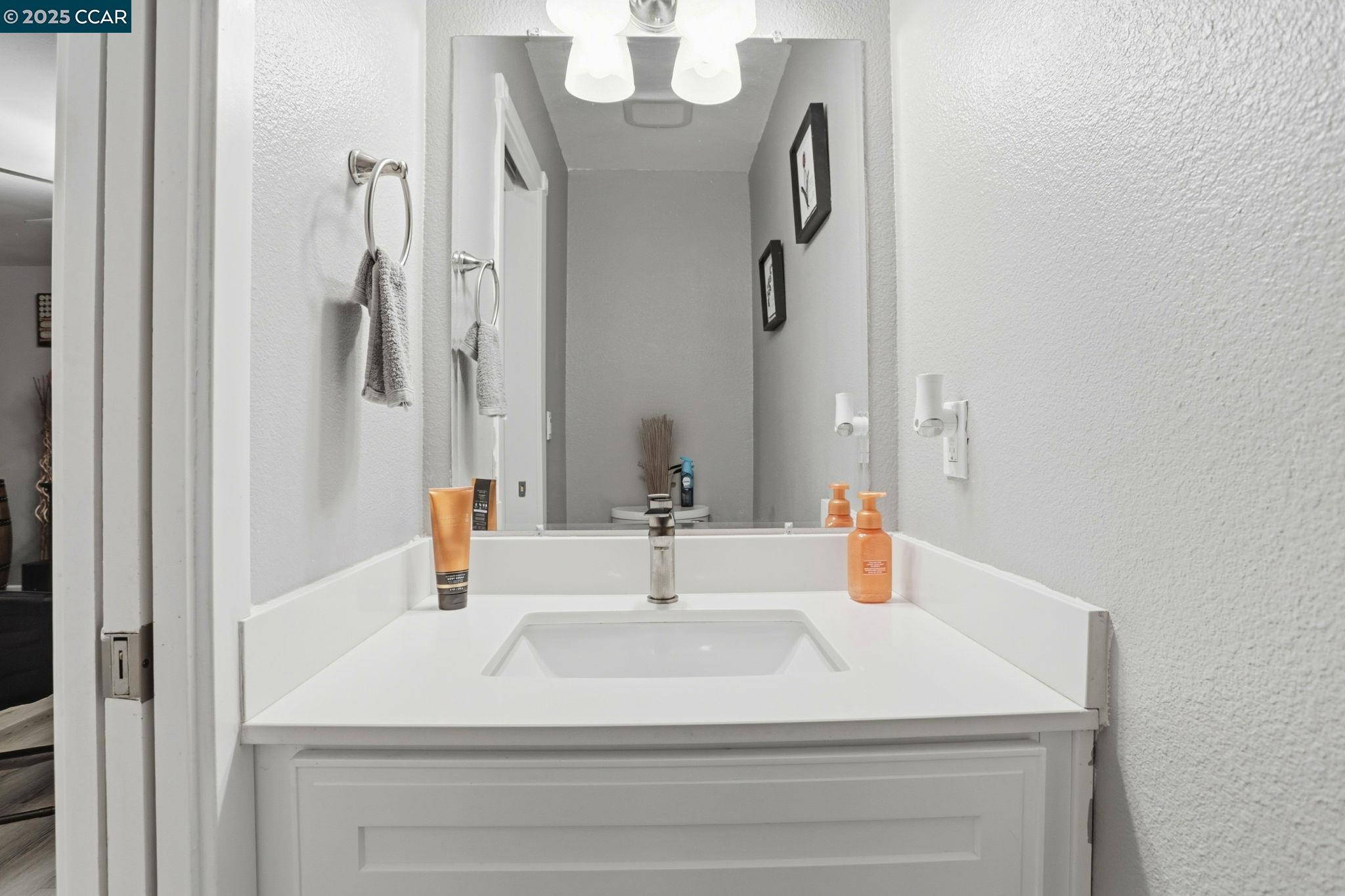 Detail Gallery Image 22 of 34 For 213 Markham Avenue, Vacaville,  CA 95688 - 4 Beds | 3/1 Baths