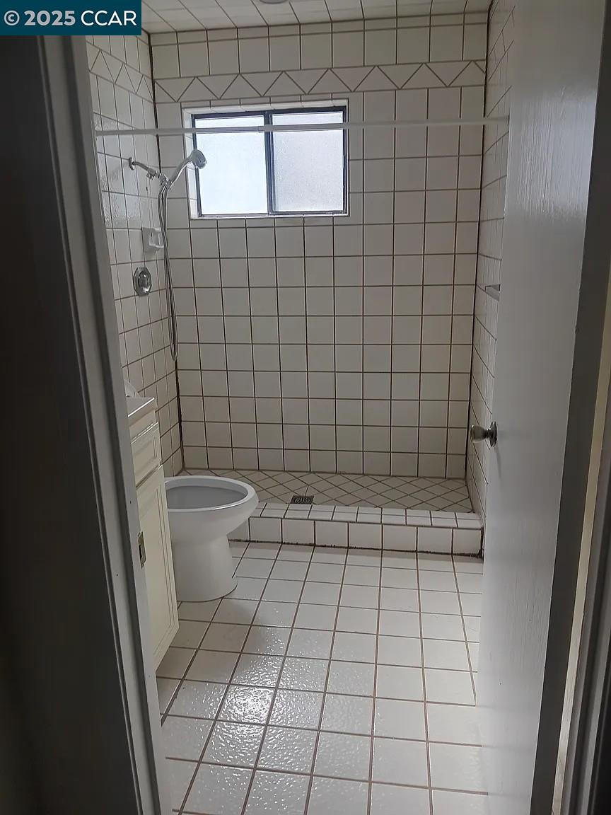 Detail Gallery Image 11 of 14 For 2551 Antoine Ct, Stockton,  CA 95209-2231 - – Beds | – Baths