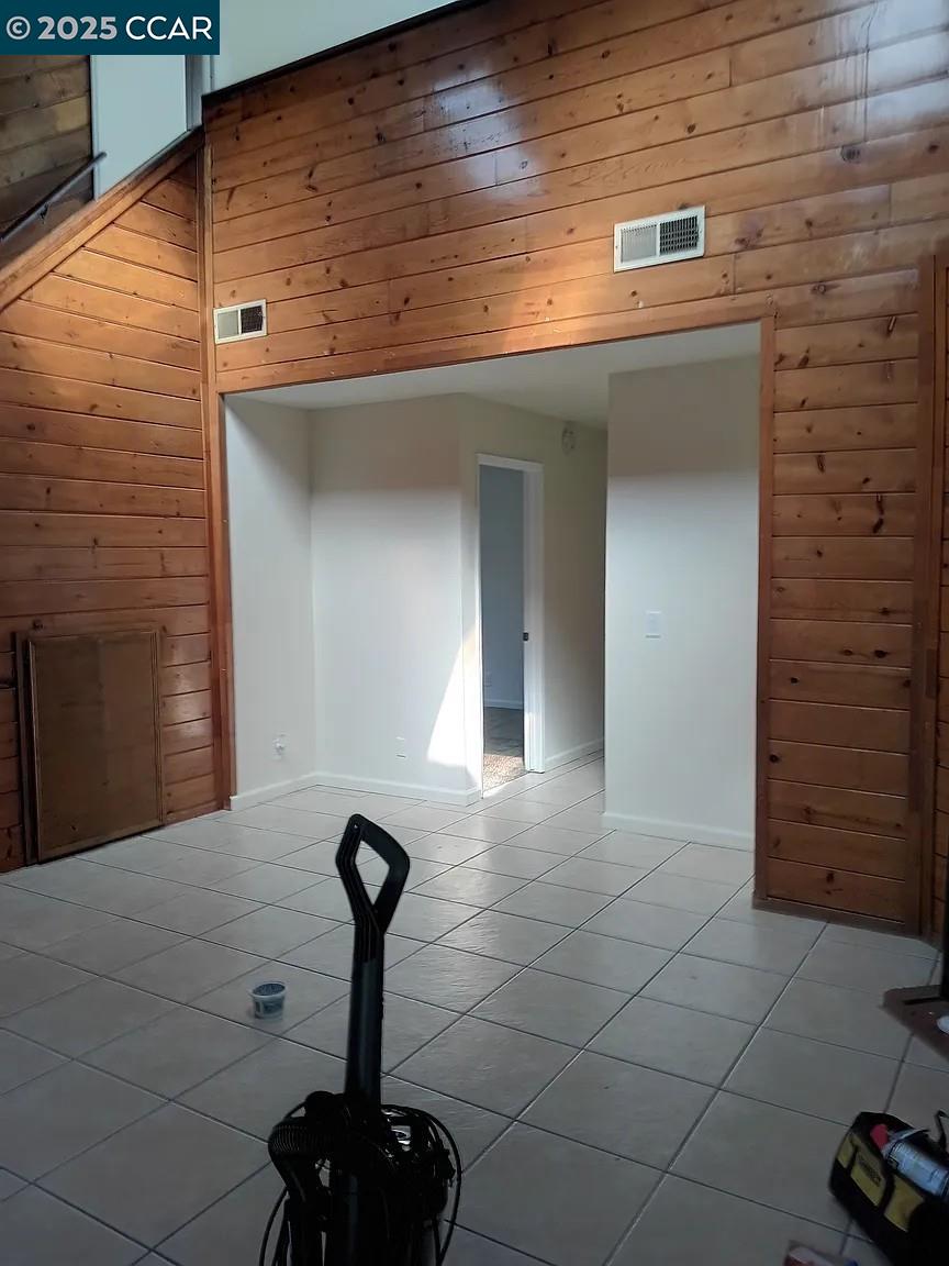 Detail Gallery Image 10 of 14 For 2551 Antoine Ct, Stockton,  CA 95209-2231 - – Beds | – Baths