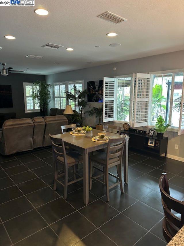 Detail Gallery Image 22 of 53 For 1050 Clear Lake Dr, Oakley,  CA 94561 - 4 Beds | 3 Baths