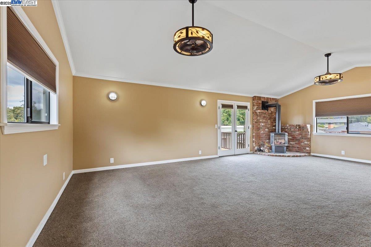 Detail Gallery Image 30 of 60 For 1672 Crescent Avenue, Castro Valley,  CA 94546 - 3 Beds | 2 Baths