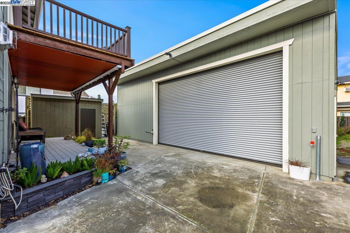 Detail Gallery Image 5 of 60 For 1672 Crescent Avenue, Castro Valley,  CA 94546 - 3 Beds | 2 Baths