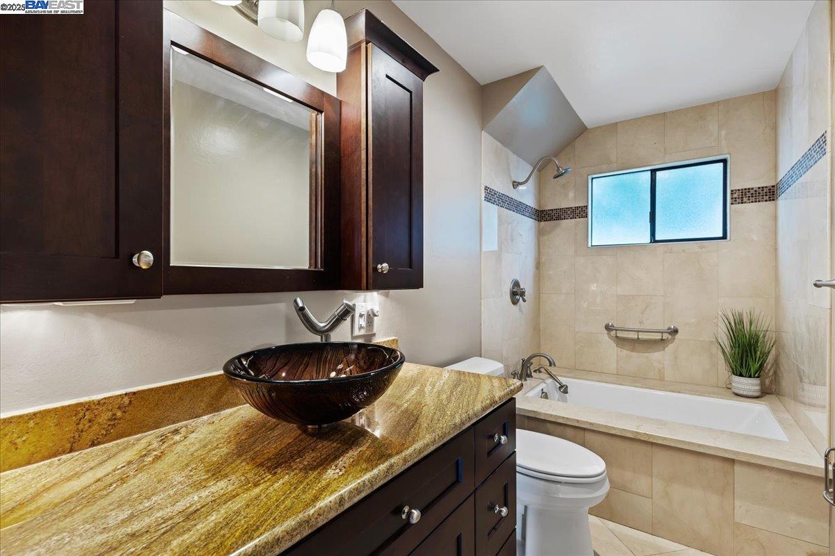 Detail Gallery Image 45 of 60 For 1672 Crescent Avenue, Castro Valley,  CA 94546 - 3 Beds | 2 Baths