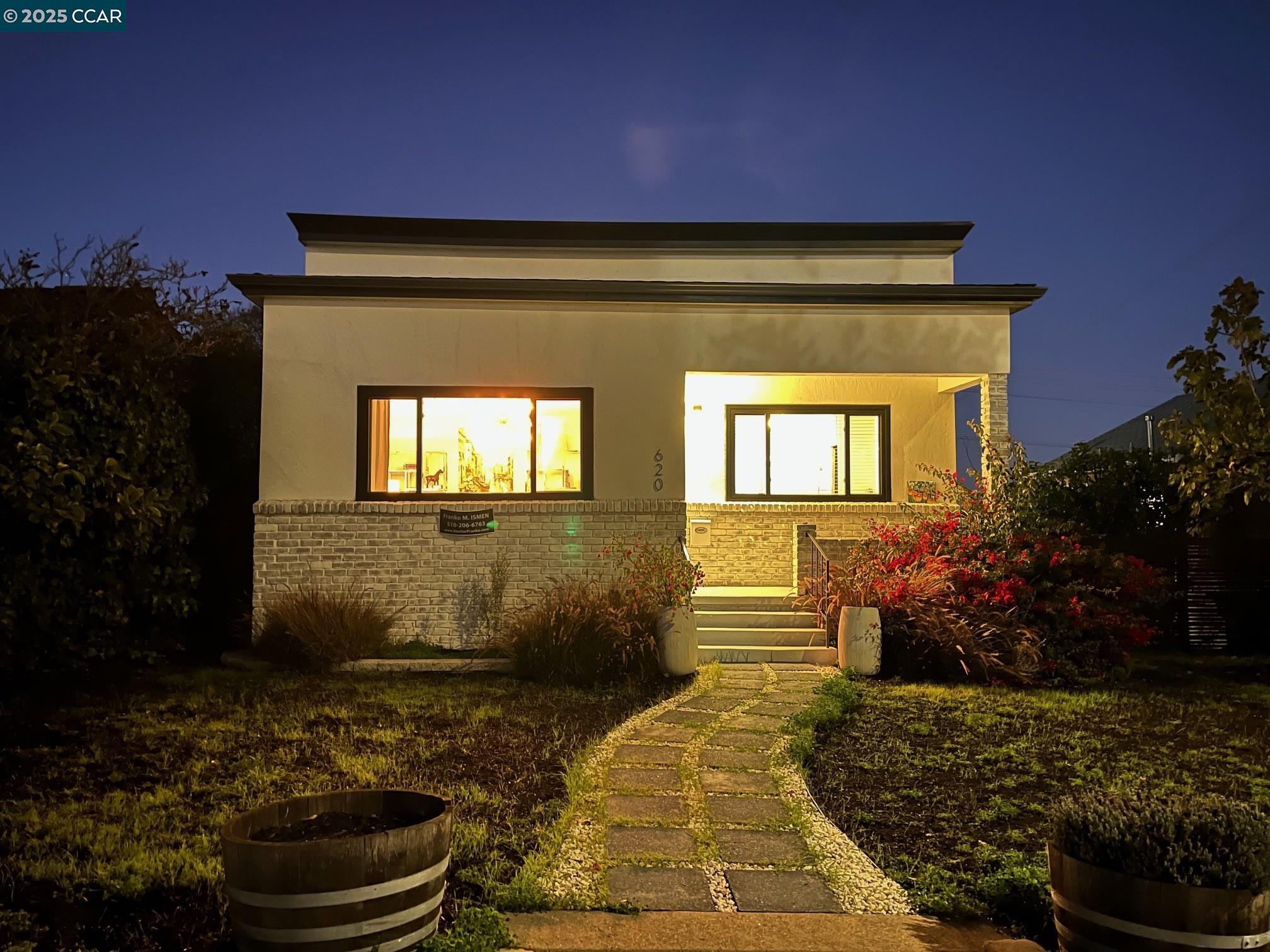 Front Image Thumbnail for CC41117591