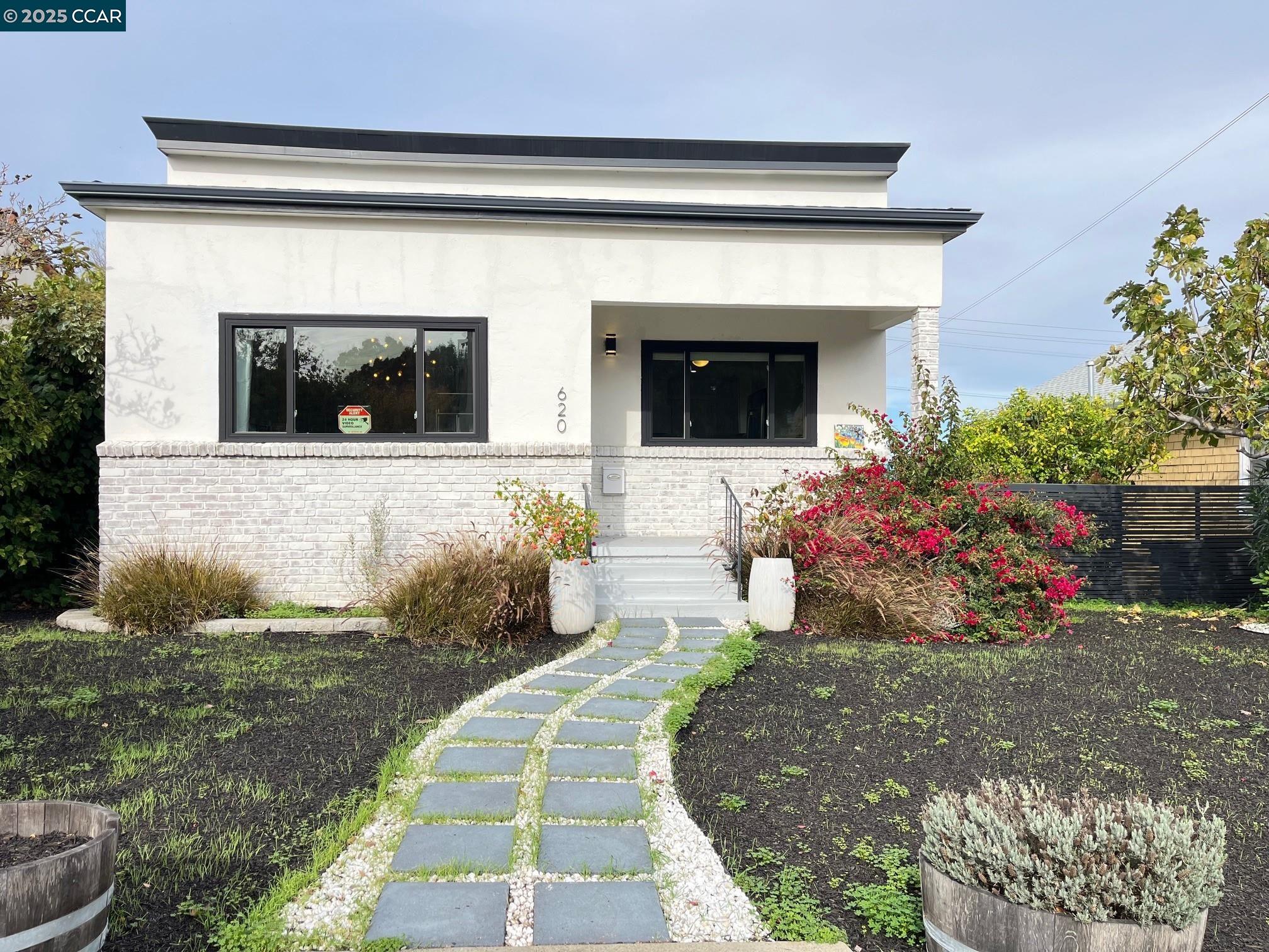 Detail Gallery Image 4 of 44 For 620 Kentucky St, Vallejo,  CA 94590 - 2 Beds | 1 Baths