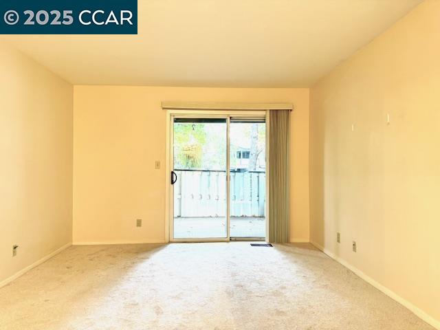 Detail Gallery Image 2 of 17 For 5425 Concord Blvd #F4,  Concord,  CA 94521 - 2 Beds | 1 Baths