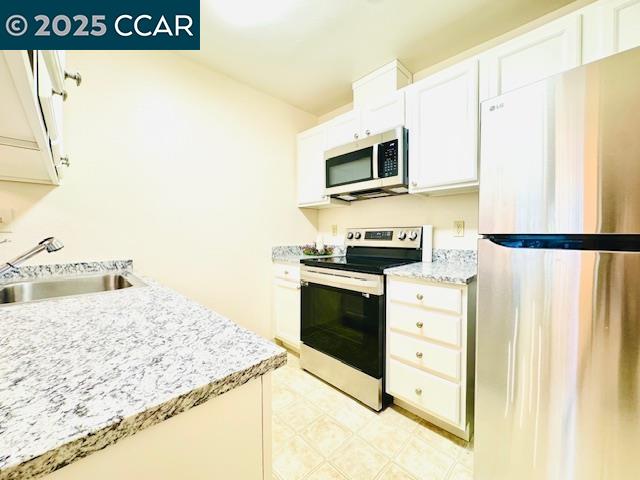 Detail Gallery Image 9 of 17 For 5425 Concord Blvd #F4,  Concord,  CA 94521 - 2 Beds | 1 Baths