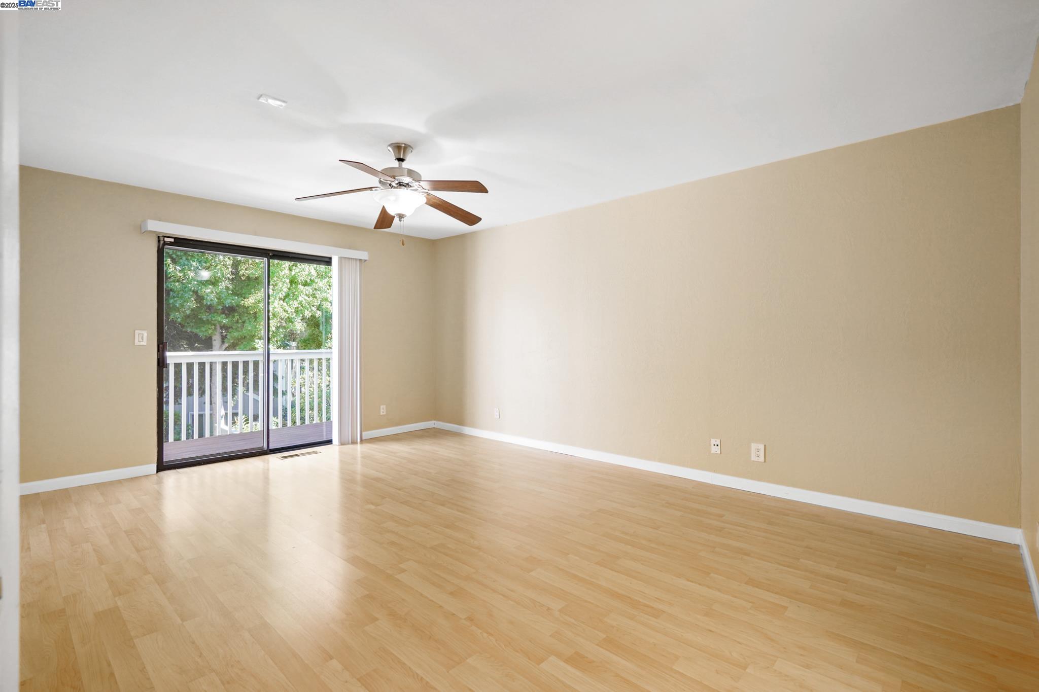 Detail Gallery Image 12 of 21 For 5227 Riverdale Court, Pleasanton,  CA 94588 - 4 Beds | 2/1 Baths