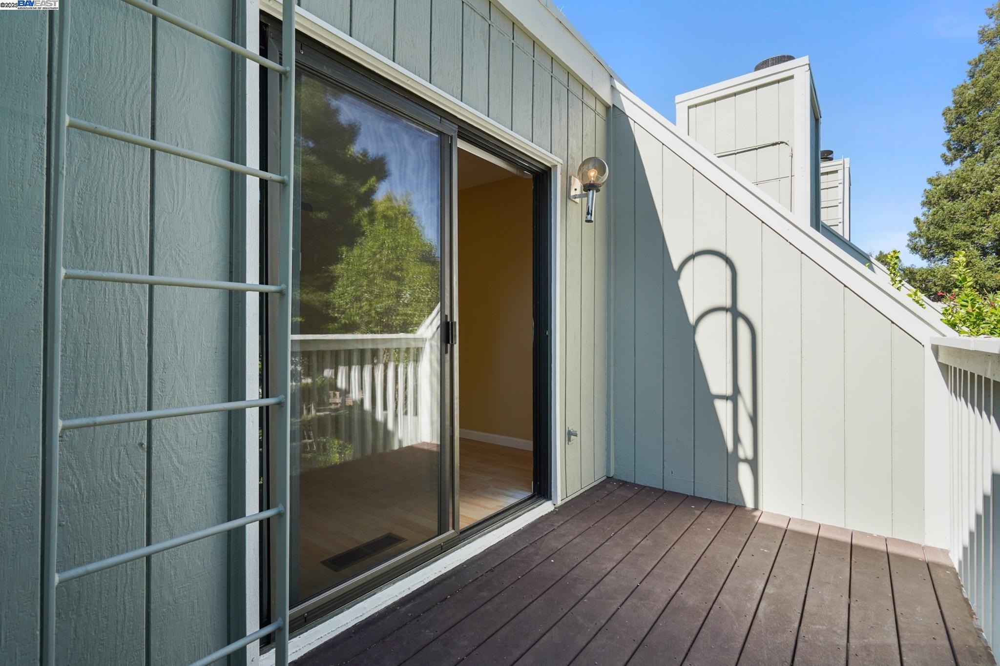 Detail Gallery Image 17 of 21 For 5227 Riverdale Court, Pleasanton,  CA 94588 - 4 Beds | 2/1 Baths