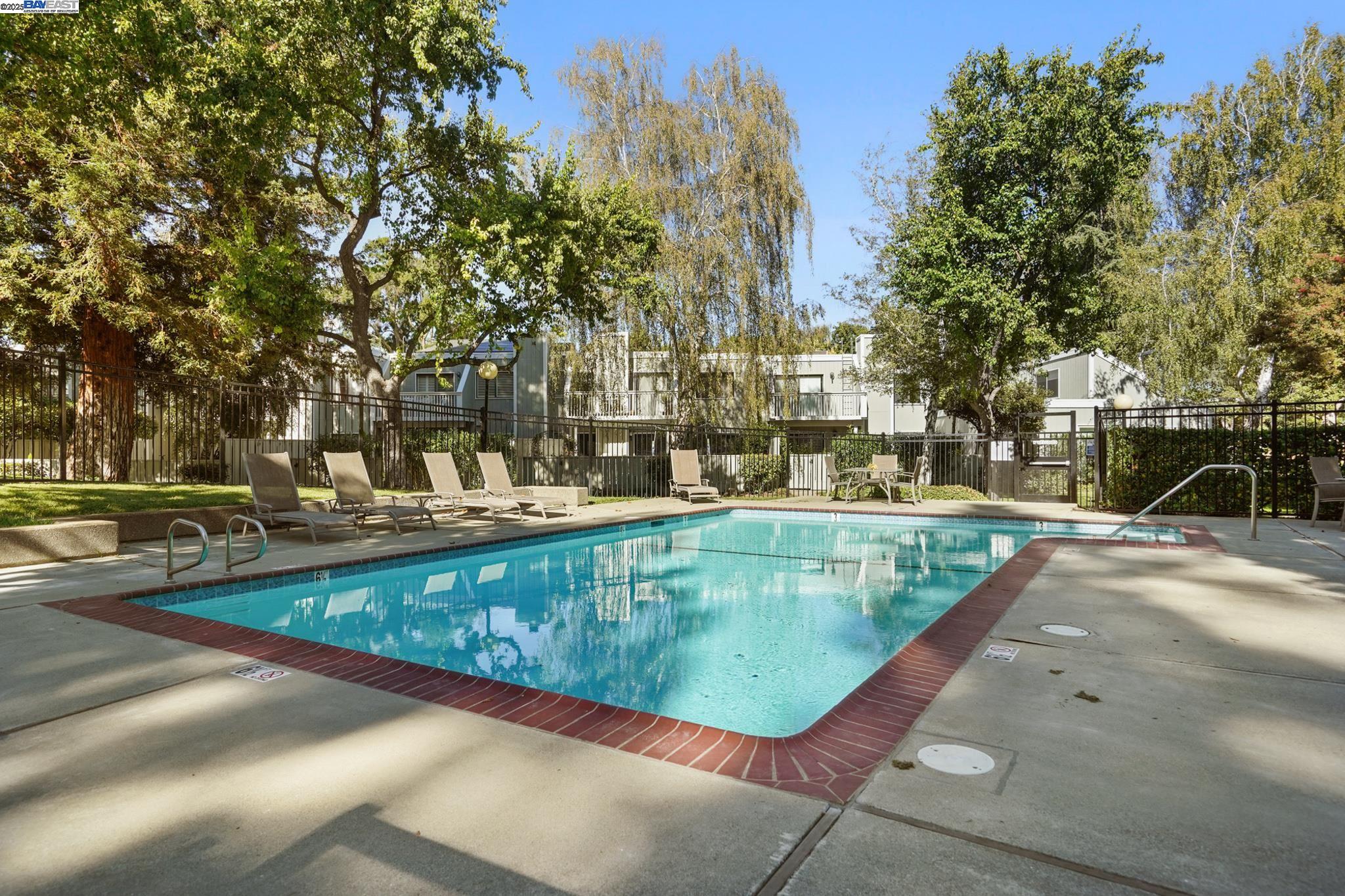 Detail Gallery Image 20 of 21 For 5227 Riverdale Court, Pleasanton,  CA 94588 - 4 Beds | 2/1 Baths