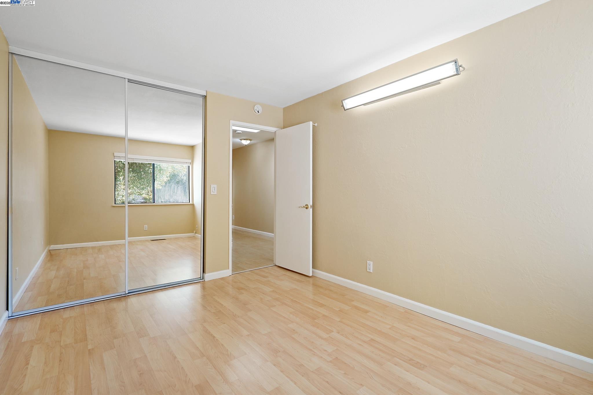 Detail Gallery Image 9 of 21 For 5227 Riverdale Court, Pleasanton,  CA 94588 - 4 Beds | 2/1 Baths