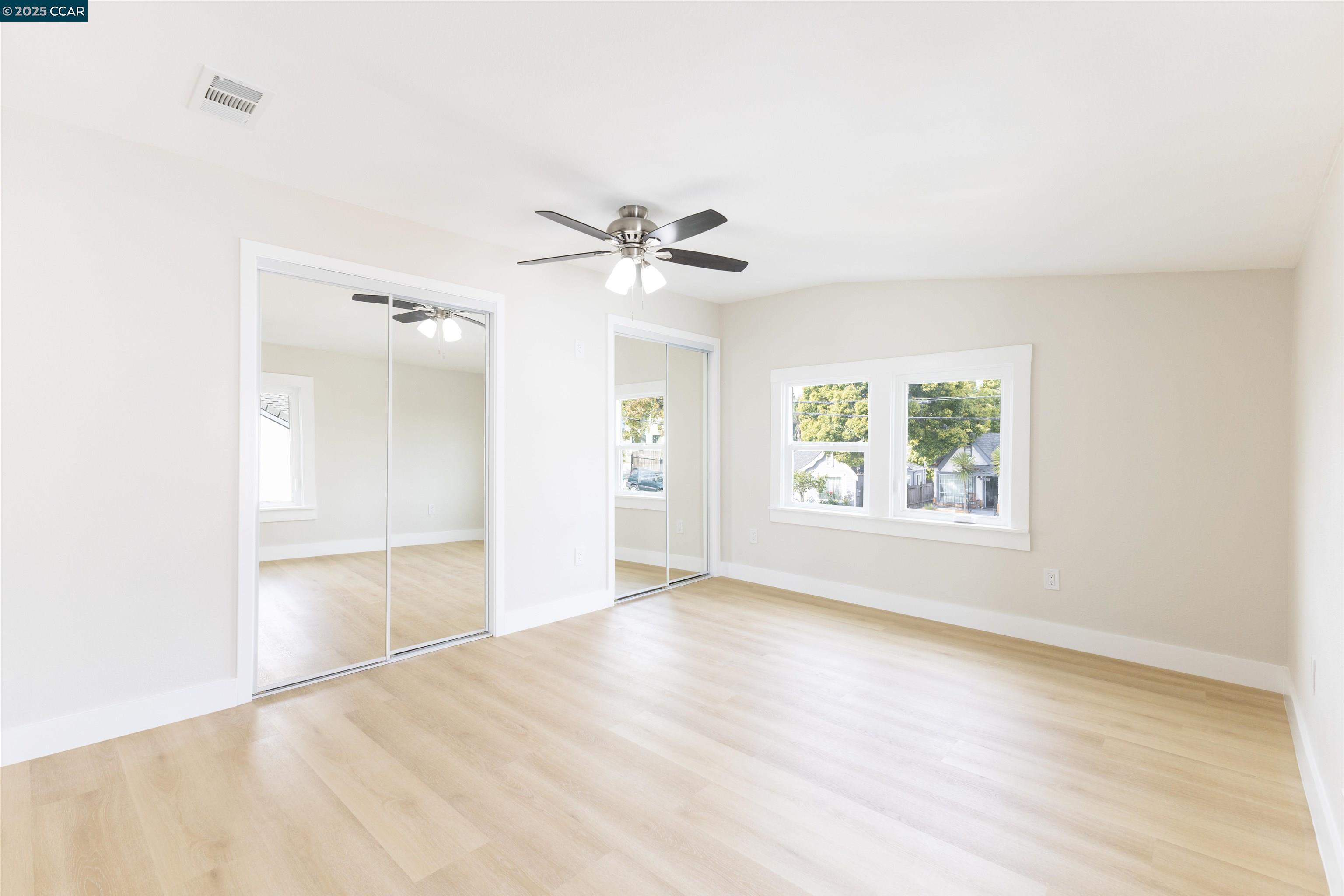 Detail Gallery Image 18 of 48 For 3500 66th Ave, Oakland,  CA 94605 - 5 Beds | 3/1 Baths