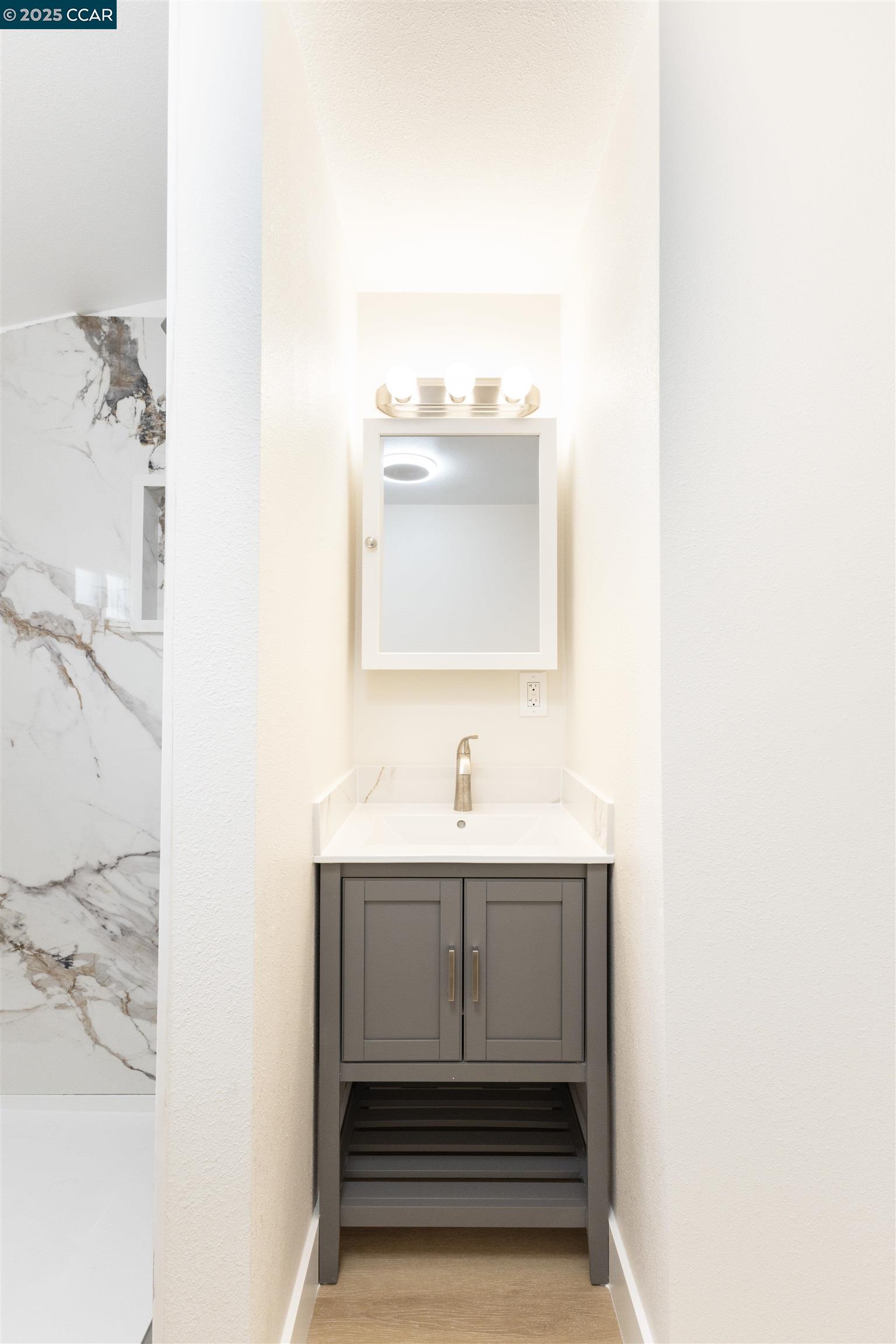 Detail Gallery Image 23 of 48 For 3500 66th Ave, Oakland,  CA 94605 - 5 Beds | 3/1 Baths