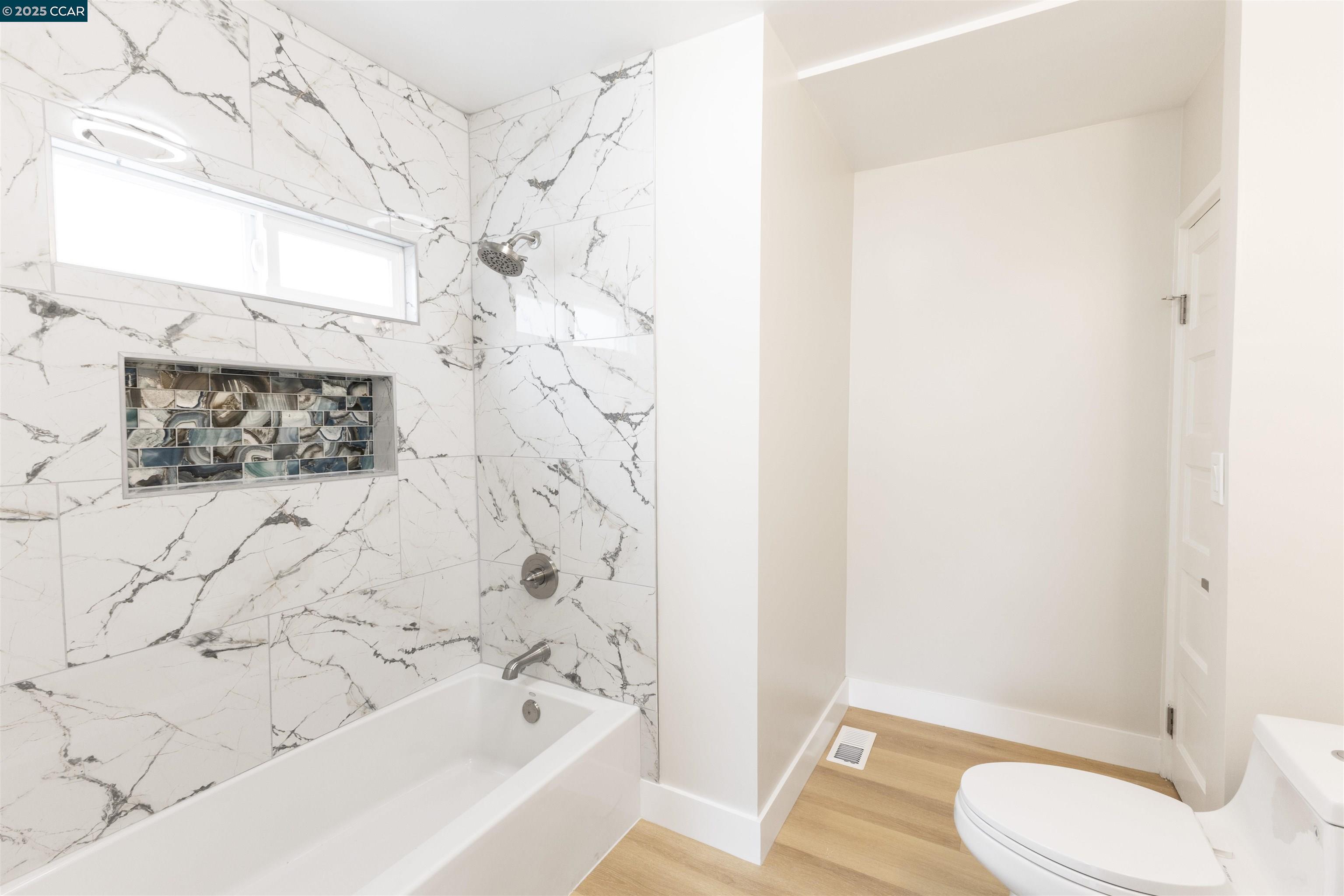 Detail Gallery Image 29 of 48 For 3500 66th Ave, Oakland,  CA 94605 - 5 Beds | 3/1 Baths