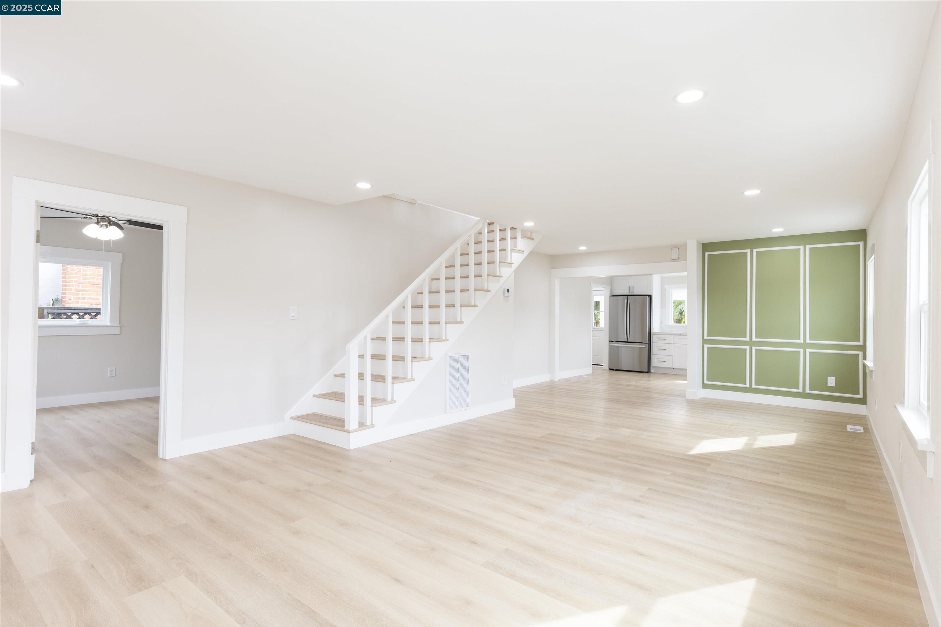 Detail Gallery Image 4 of 48 For 3500 66th Ave, Oakland,  CA 94605 - 5 Beds | 3/1 Baths