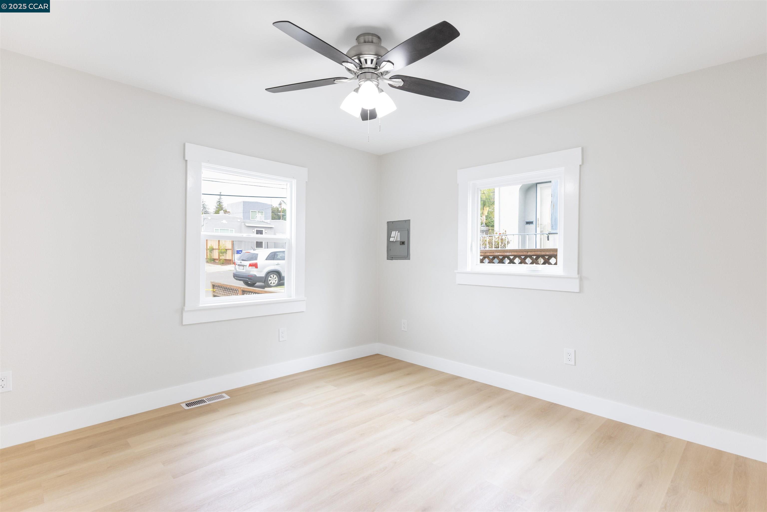 Detail Gallery Image 32 of 48 For 3500 66th Ave, Oakland,  CA 94605 - 5 Beds | 3/1 Baths