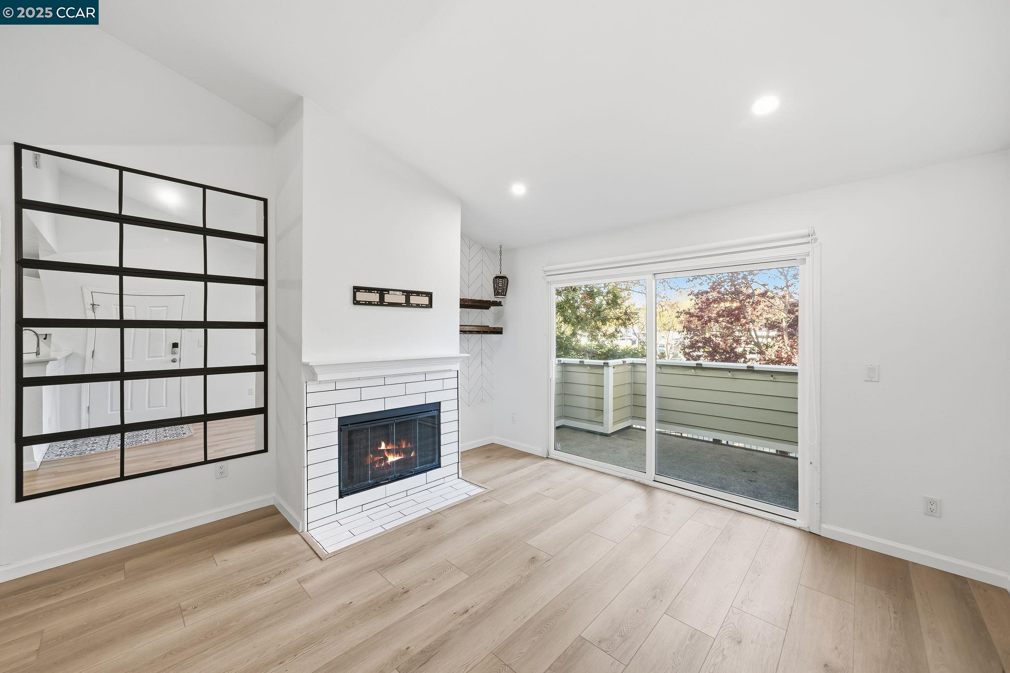 Detail Gallery Image 2 of 35 For 130 Reflections Dr #28,  San Ramon,  CA 94583 - 2 Beds | 1 Baths