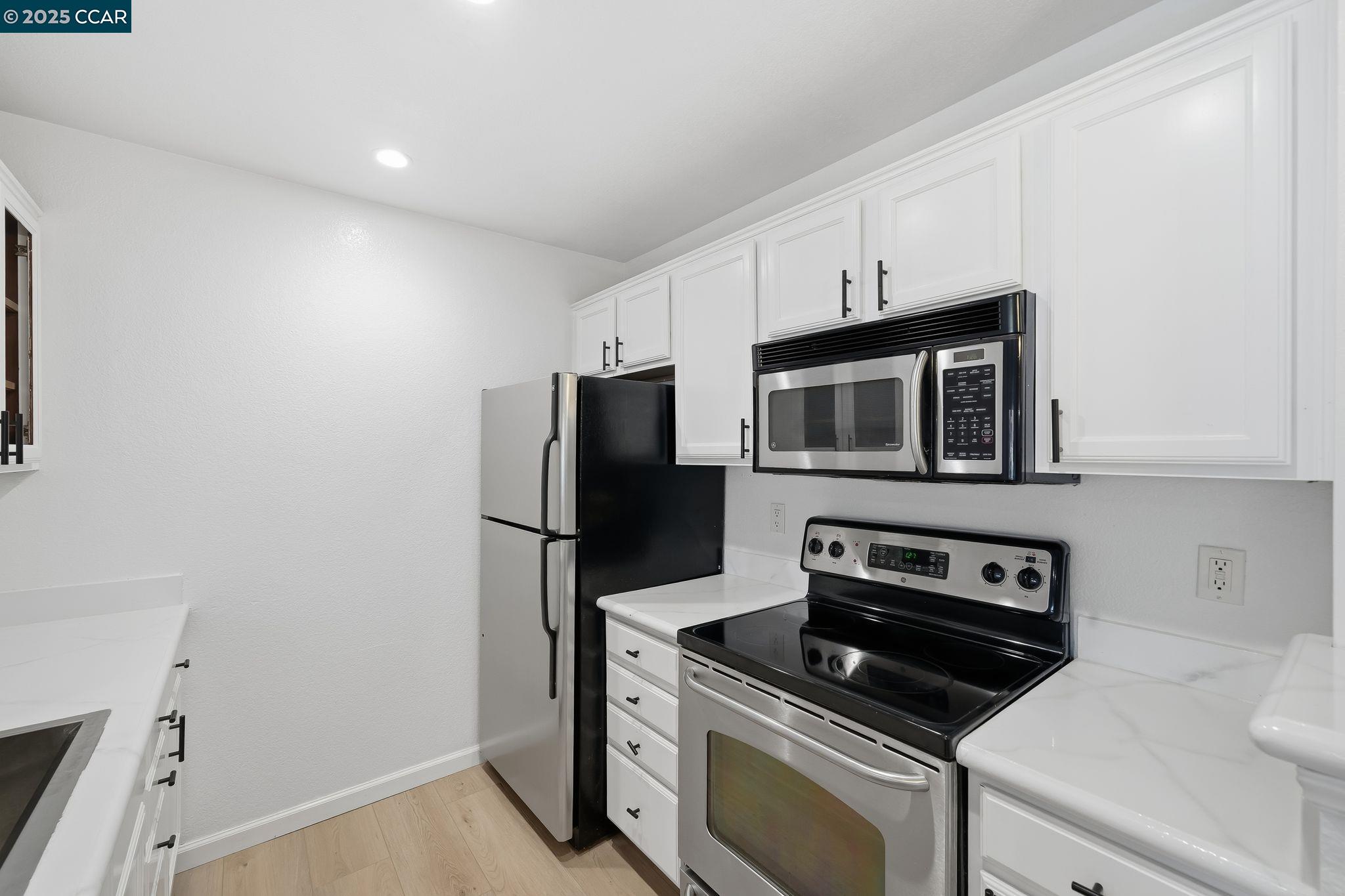 Detail Gallery Image 12 of 35 For 130 Reflections Dr #28,  San Ramon,  CA 94583 - 2 Beds | 1 Baths