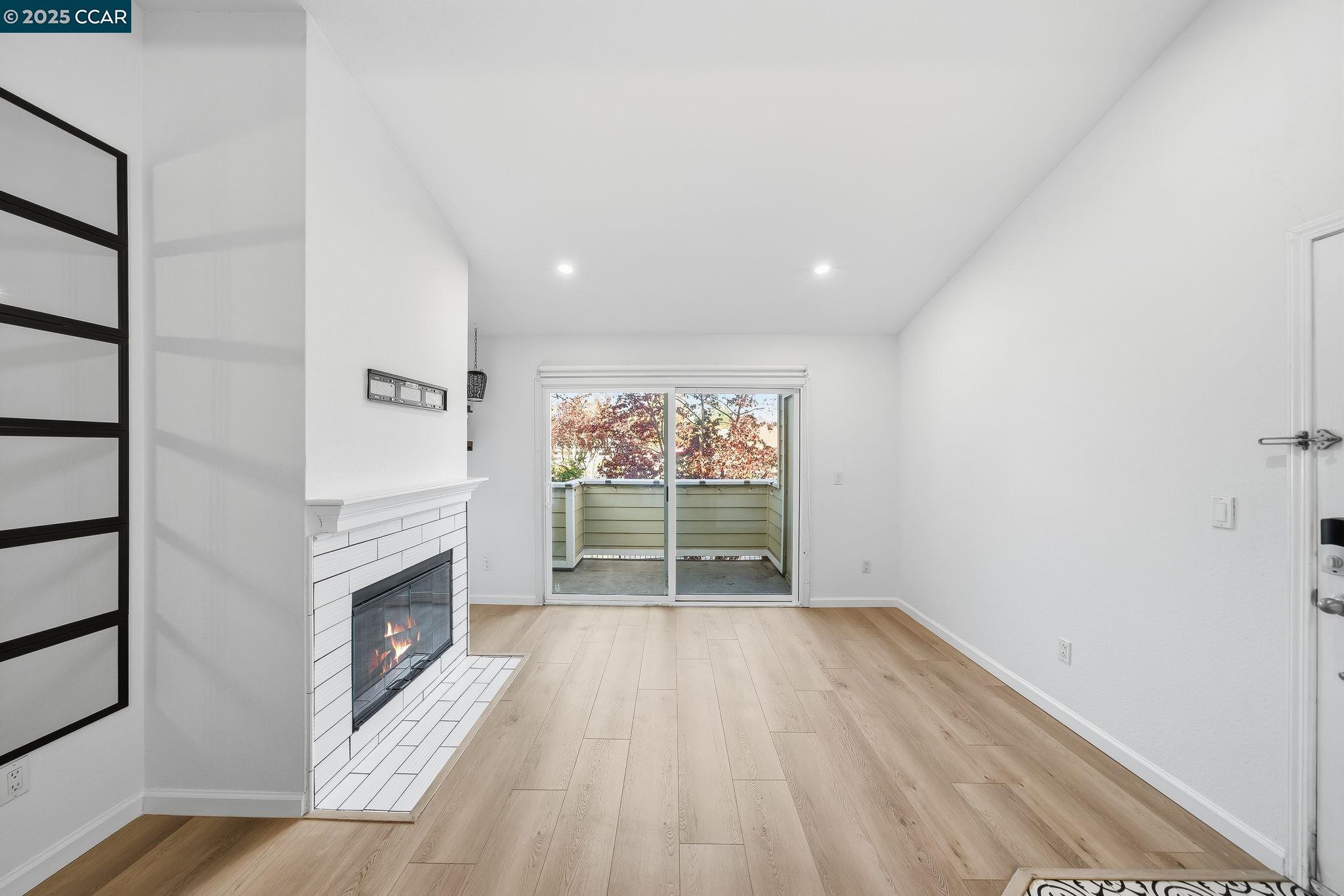 Detail Gallery Image 4 of 35 For 130 Reflections Dr #28,  San Ramon,  CA 94583 - 2 Beds | 1 Baths