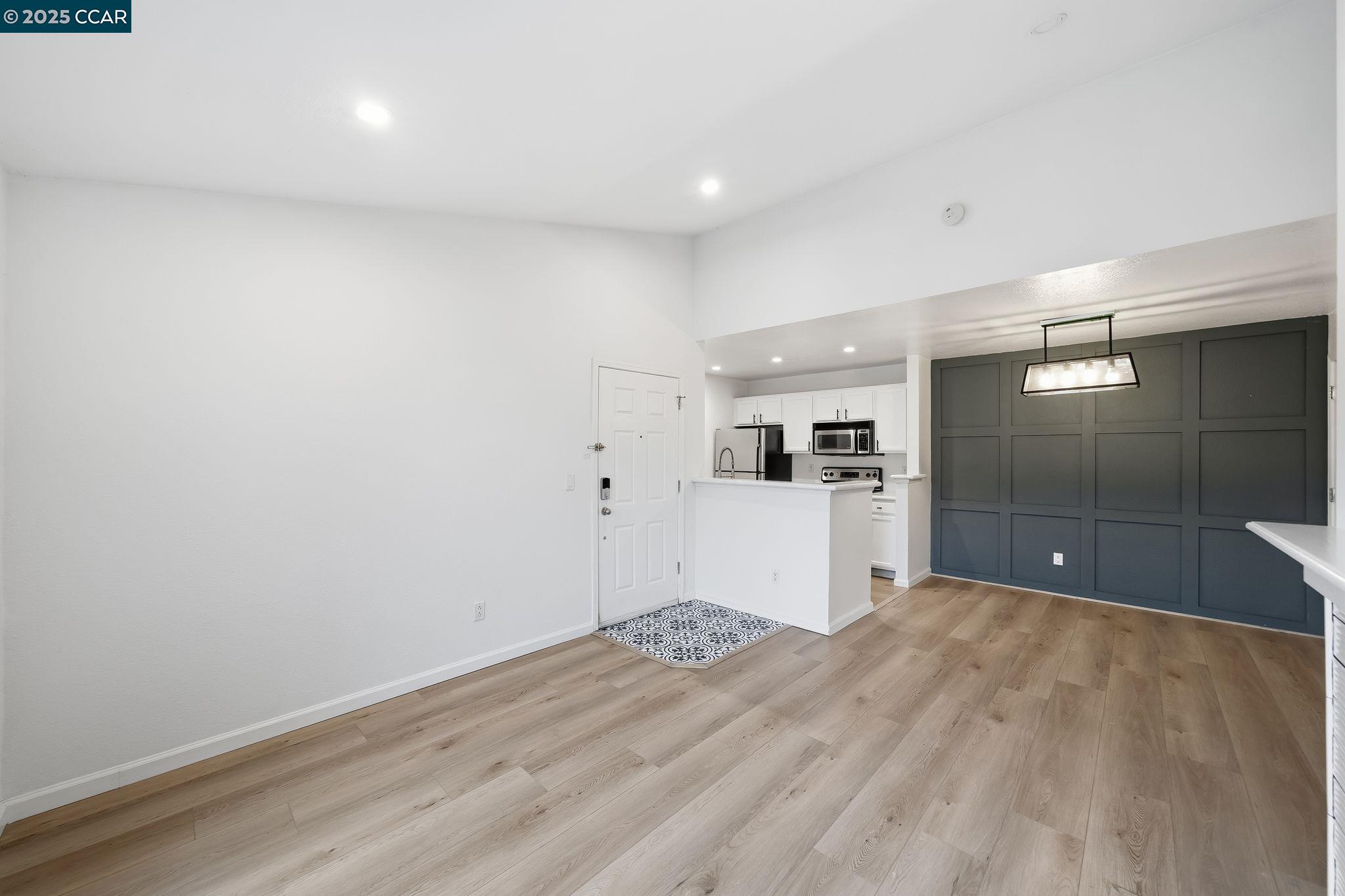 Detail Gallery Image 7 of 35 For 130 Reflections Dr #28,  San Ramon,  CA 94583 - 2 Beds | 1 Baths