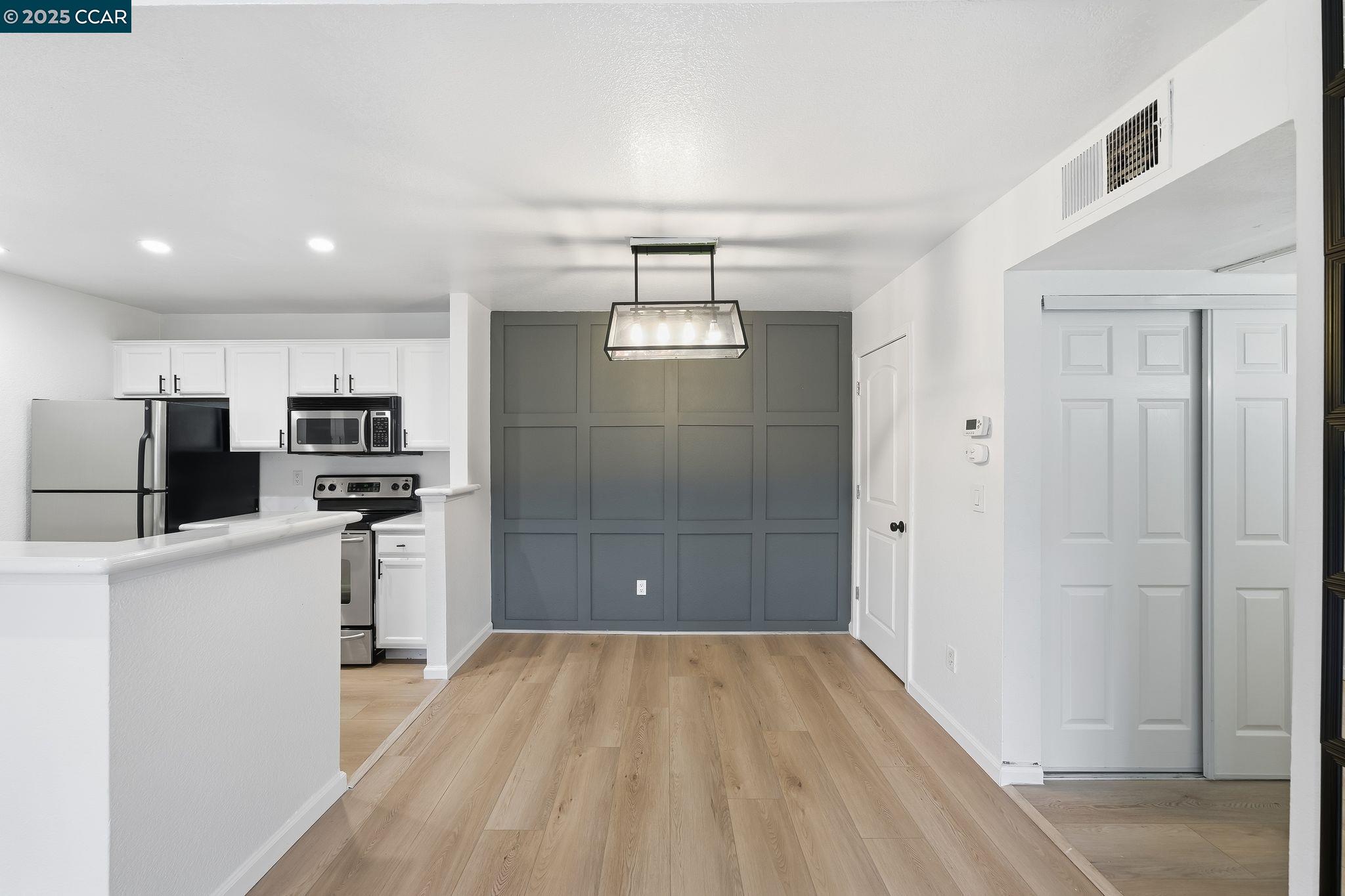 Detail Gallery Image 8 of 35 For 130 Reflections Dr #28,  San Ramon,  CA 94583 - 2 Beds | 1 Baths