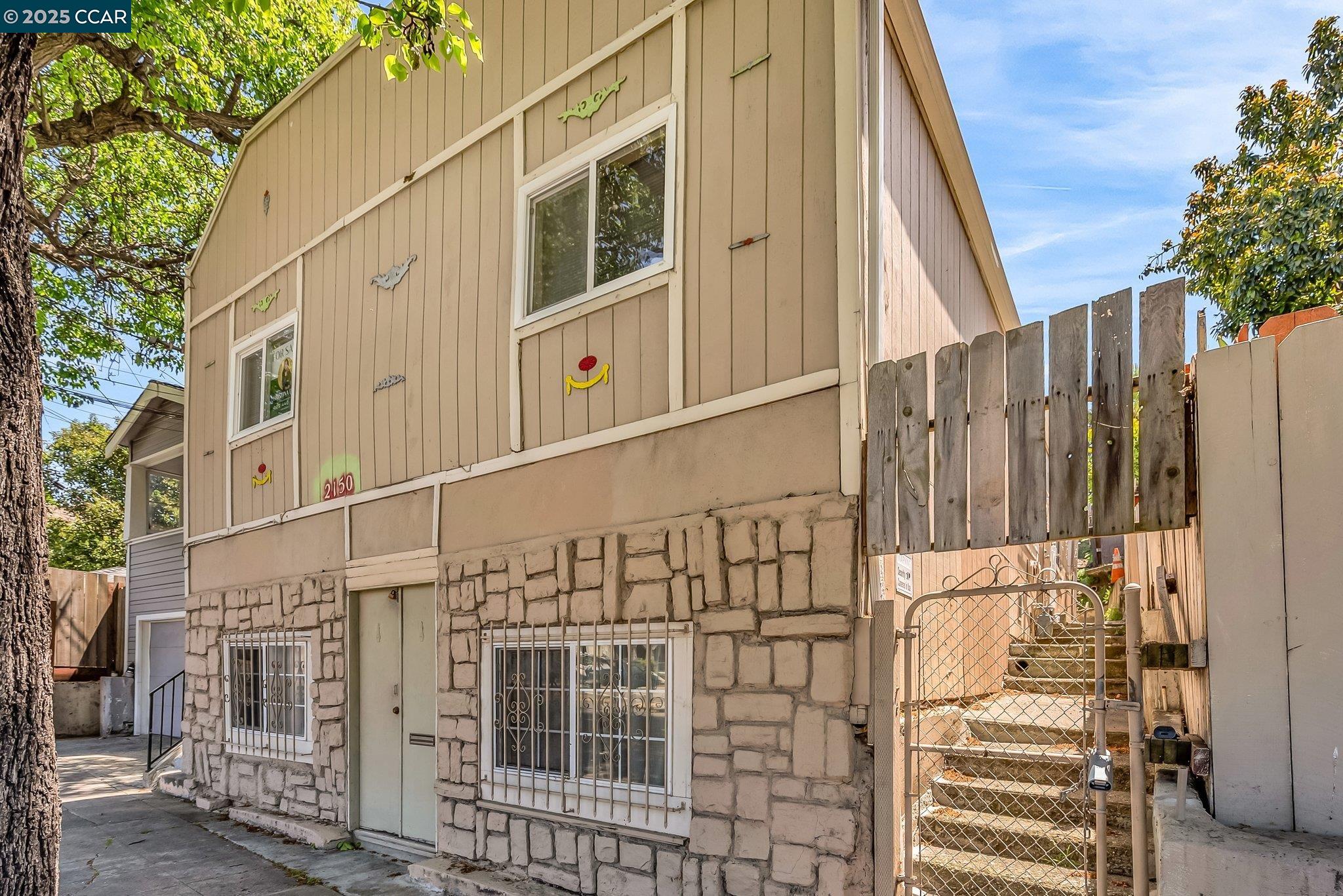 Detail Gallery Image 2 of 53 For 2150 35th Ave, Oakland,  CA 94601 - – Beds | – Baths