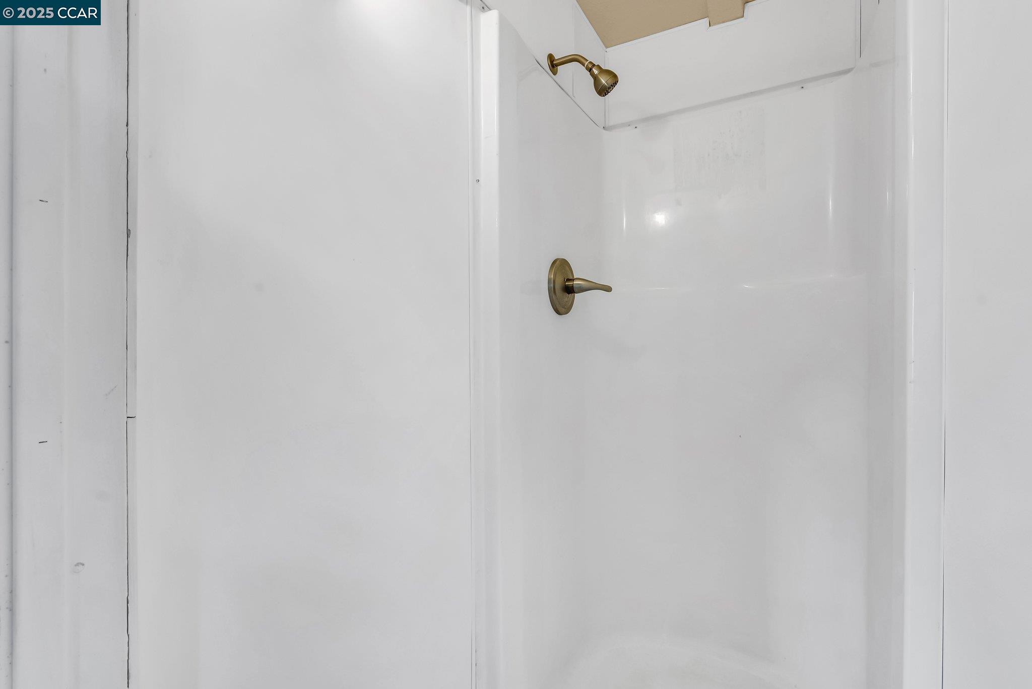 Detail Gallery Image 11 of 53 For 2150 35th Ave, Oakland,  CA 94601 - – Beds | – Baths