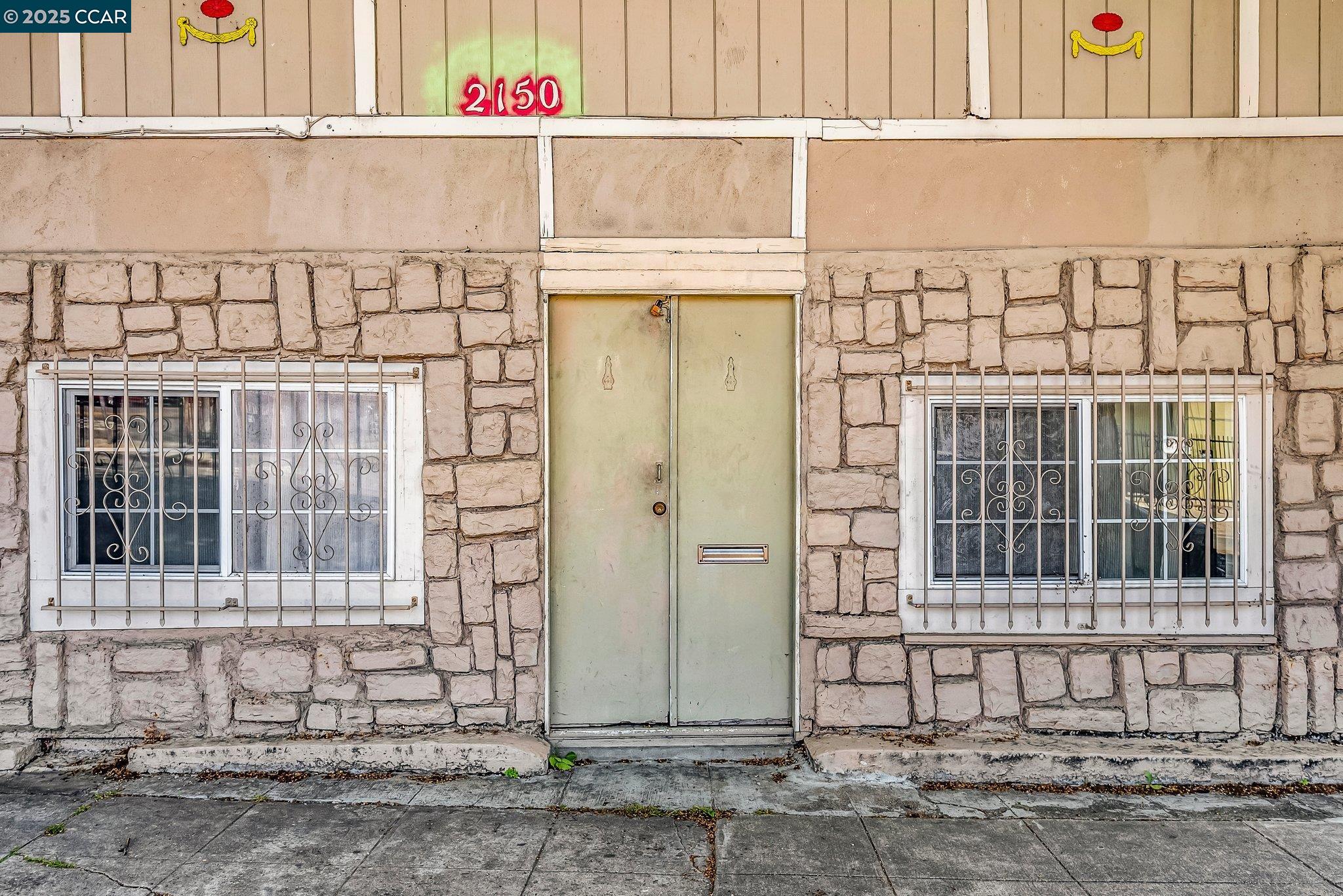 Detail Gallery Image 4 of 53 For 2150 35th Ave, Oakland,  CA 94601 - – Beds | – Baths