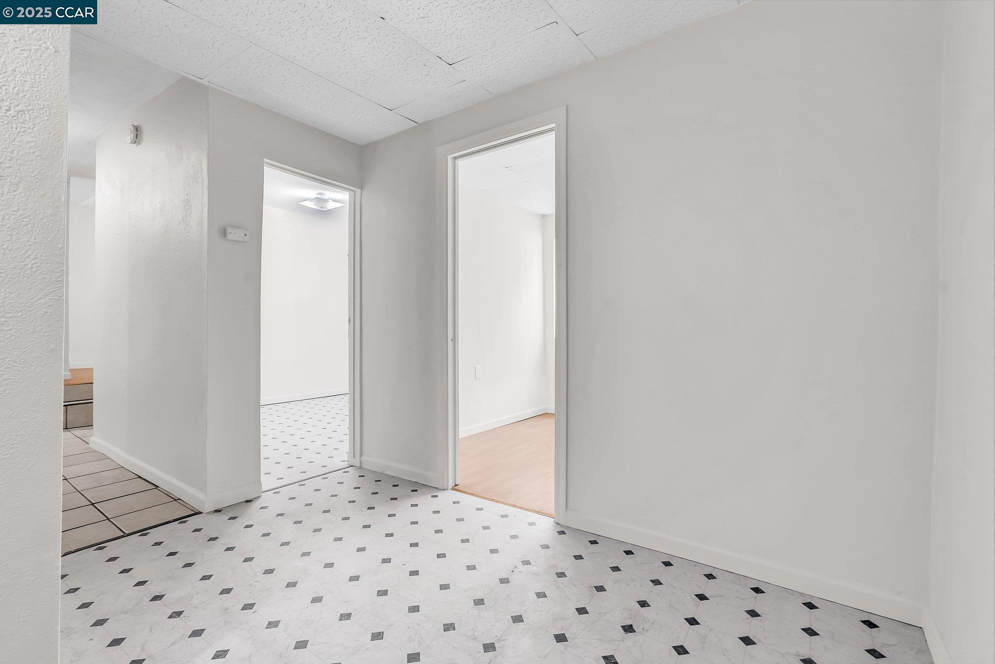 Detail Gallery Image 36 of 53 For 2150 35th Ave, Oakland,  CA 94601 - – Beds | – Baths