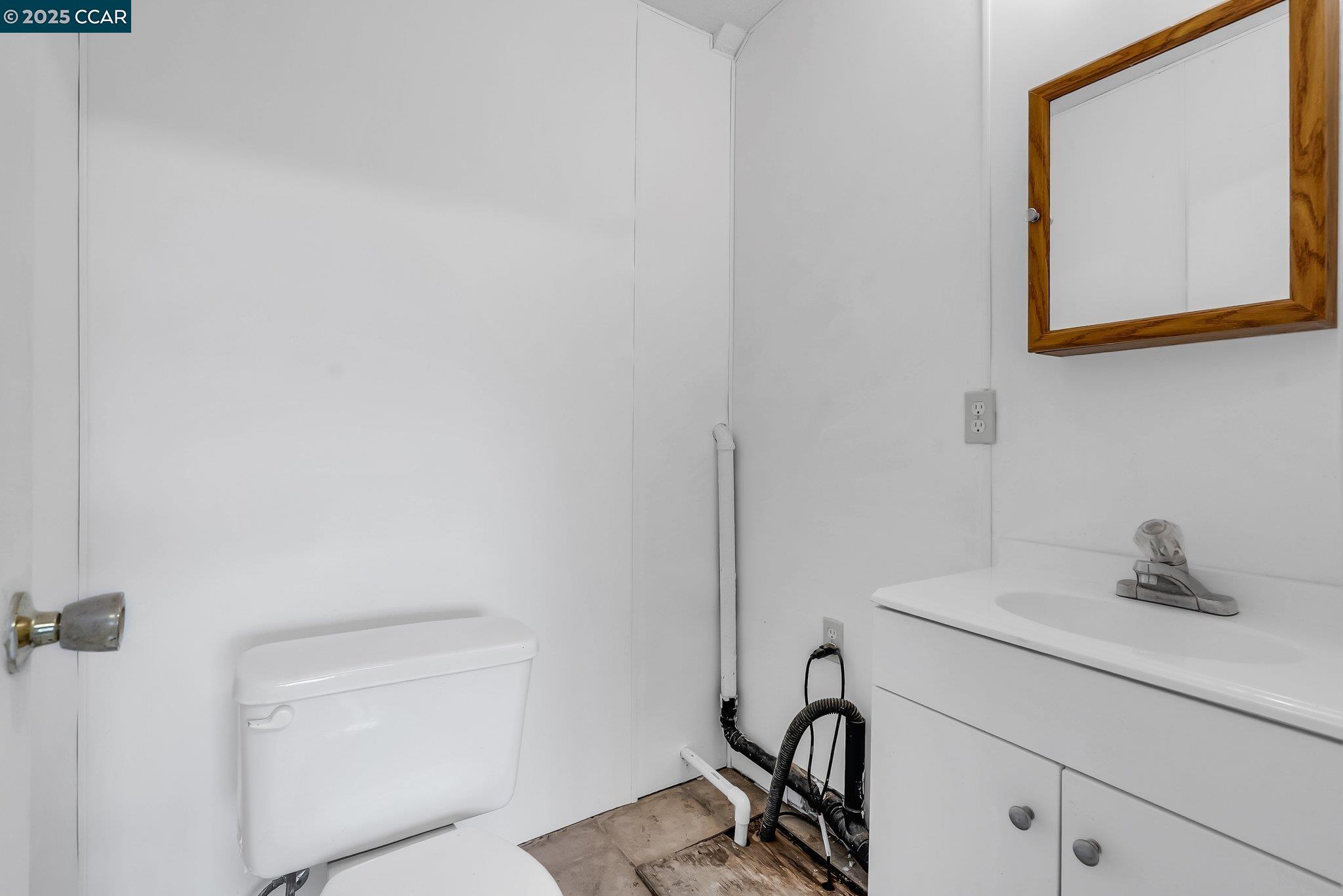 Detail Gallery Image 10 of 53 For 2150 35th Ave, Oakland,  CA 94601 - – Beds | – Baths