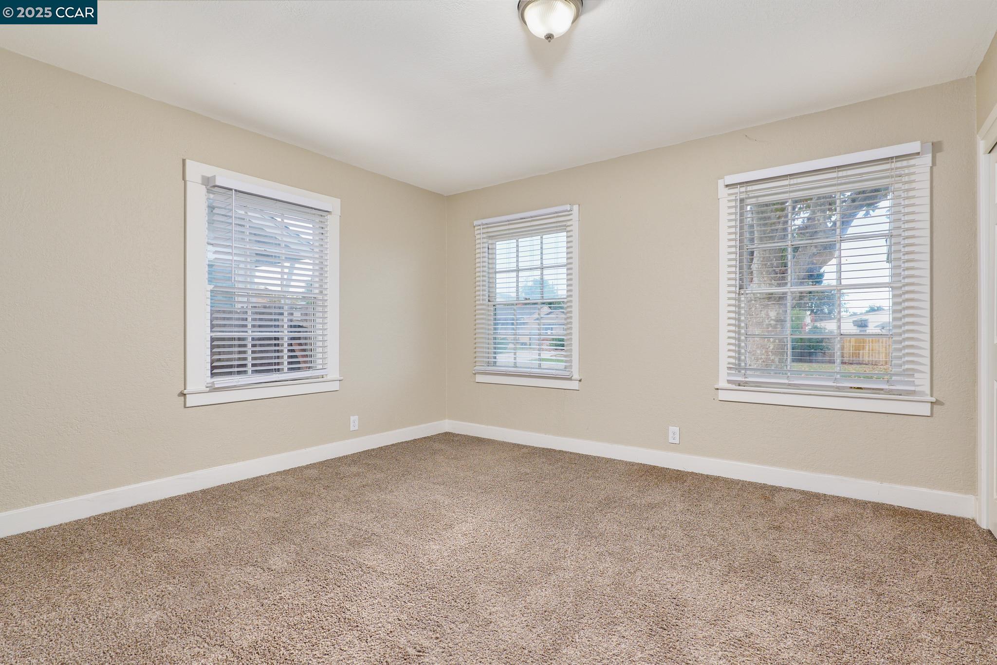 Detail Gallery Image 17 of 26 For 135 N 5th St, Rio Vista,  CA 94571 - 3 Beds | 2 Baths