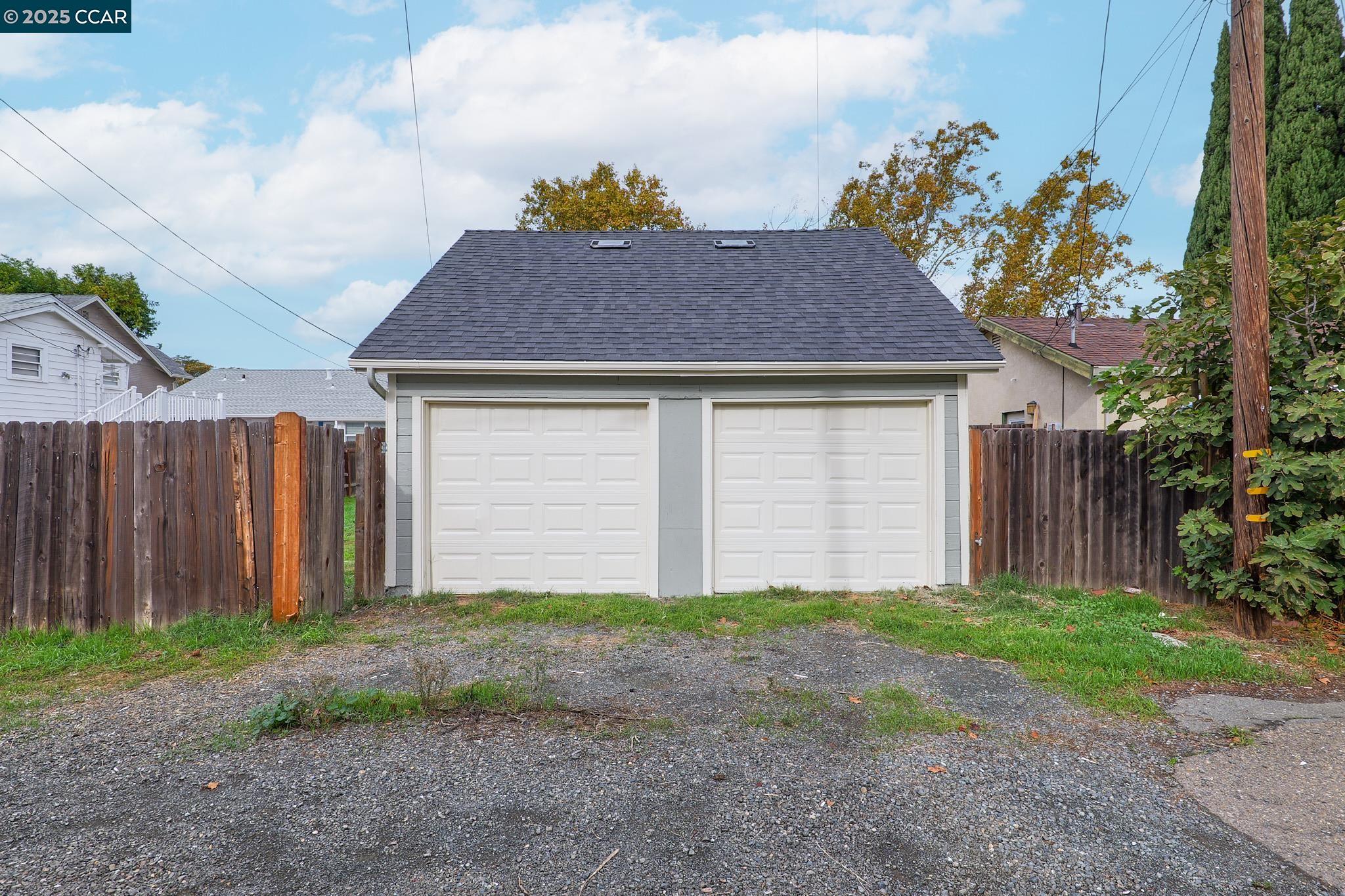 Detail Gallery Image 23 of 26 For 135 N 5th St, Rio Vista,  CA 94571 - 3 Beds | 2 Baths