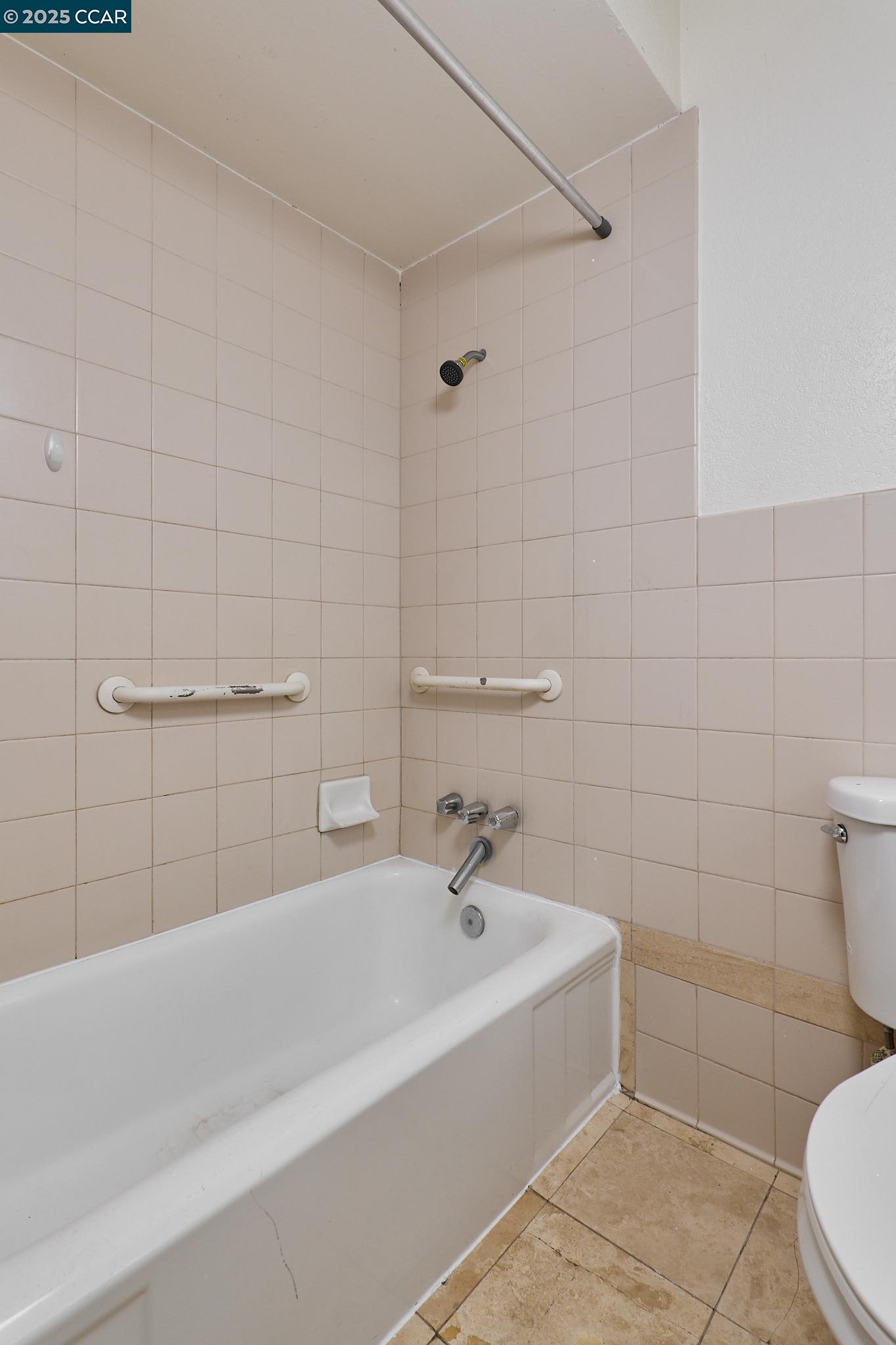 Detail Gallery Image 6 of 26 For 135 N 5th St, Rio Vista,  CA 94571 - 3 Beds | 2 Baths