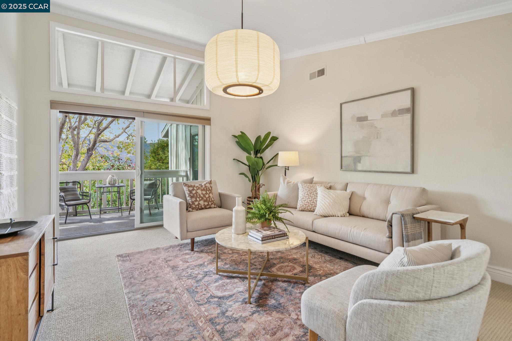 Front Image Thumbnail for CC41117605