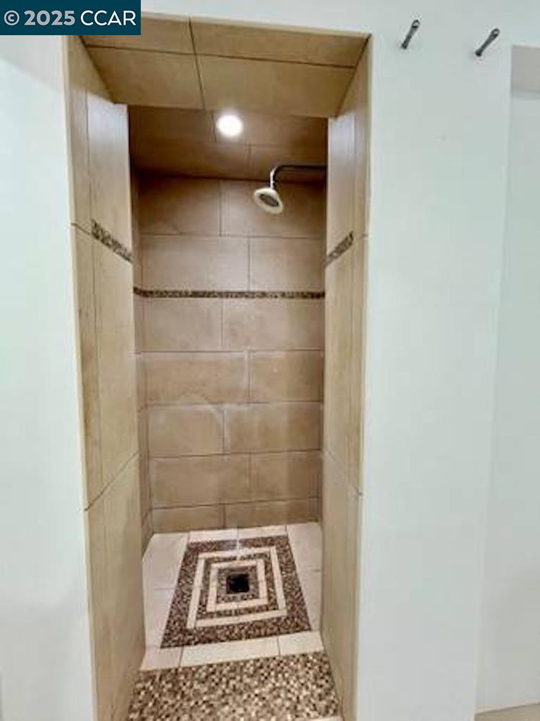 Detail Gallery Image 6 of 9 For 449 Burnett a,  San Francisco,  CA 94131 - 0 Beds | 1 Baths