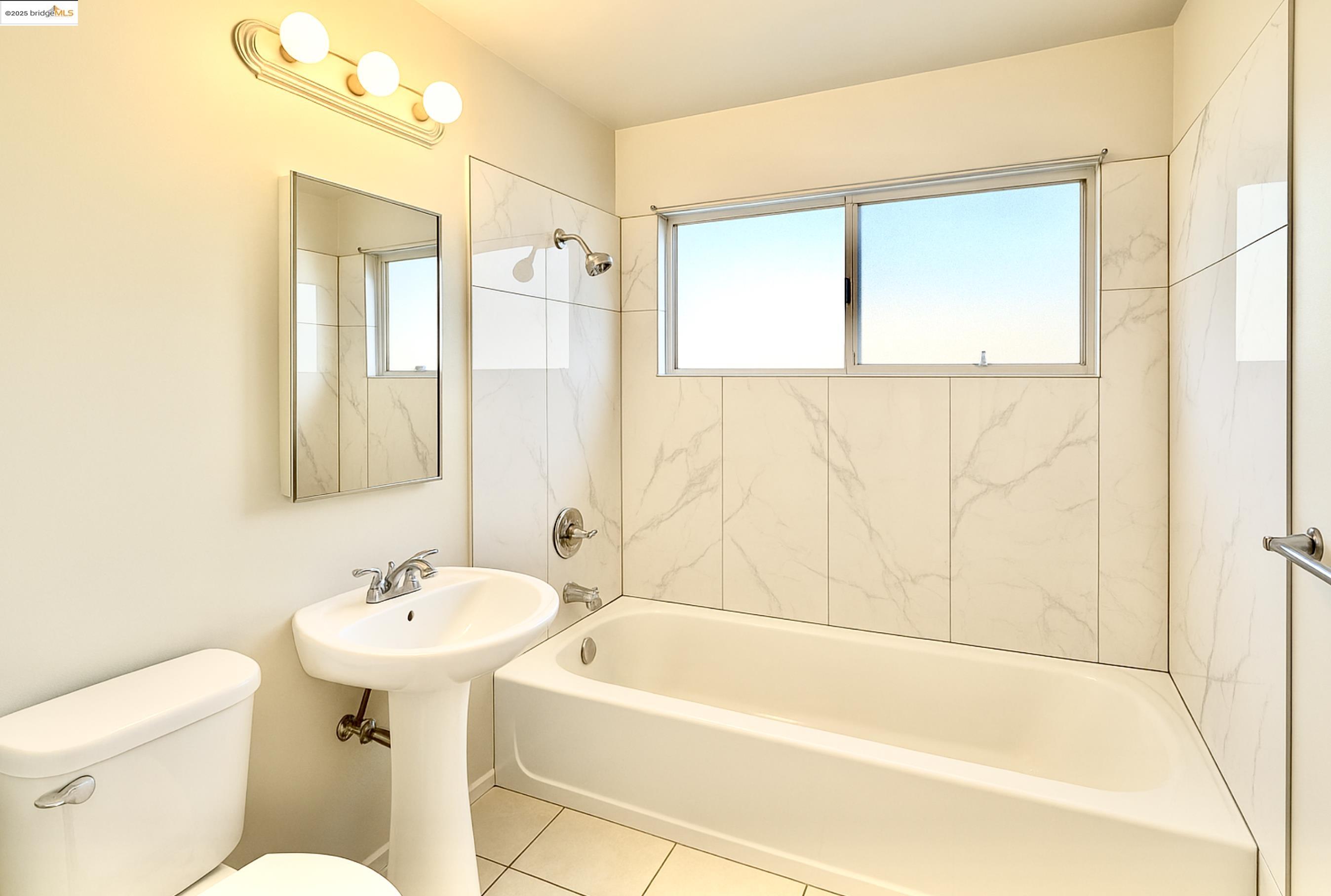 Detail Gallery Image 11 of 21 For 1728 Curtis St, Berkeley,  CA 94702 - – Beds | – Baths