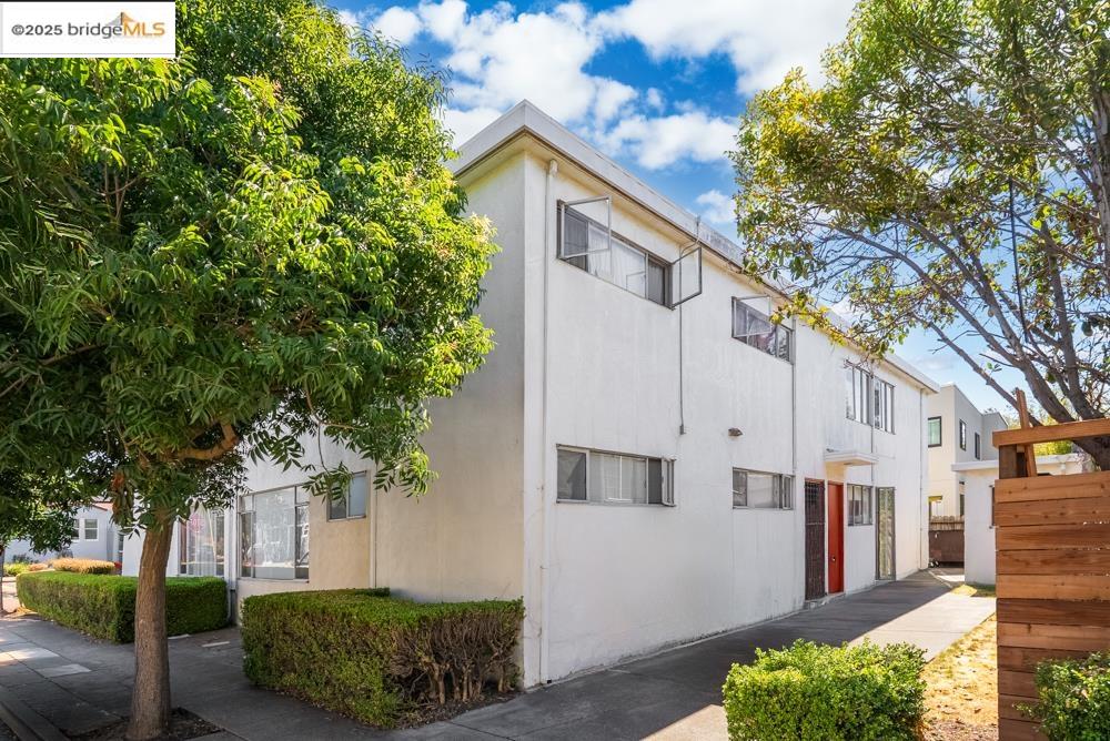 Detail Gallery Image 13 of 21 For 1728 Curtis St, Berkeley,  CA 94702 - – Beds | – Baths