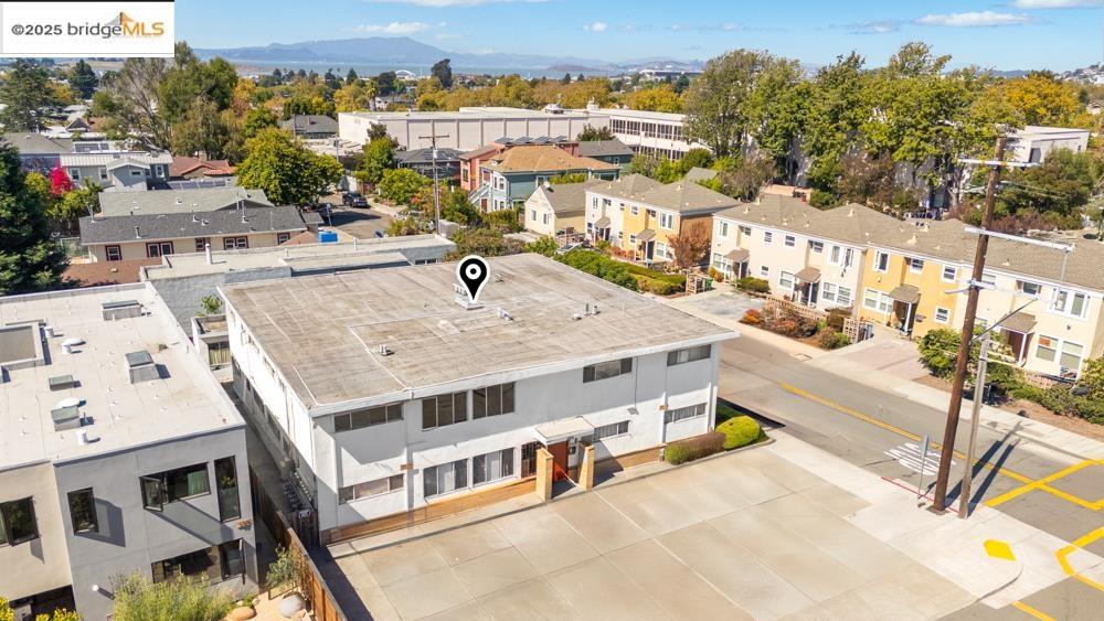 Detail Gallery Image 5 of 21 For 1728 Curtis St, Berkeley,  CA 94702 - – Beds | – Baths