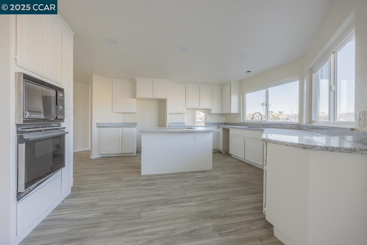 Detail Gallery Image 8 of 37 For 4305 Monterey Ct, Discovery Bay,  CA 94505 - 3 Beds | 2/1 Baths