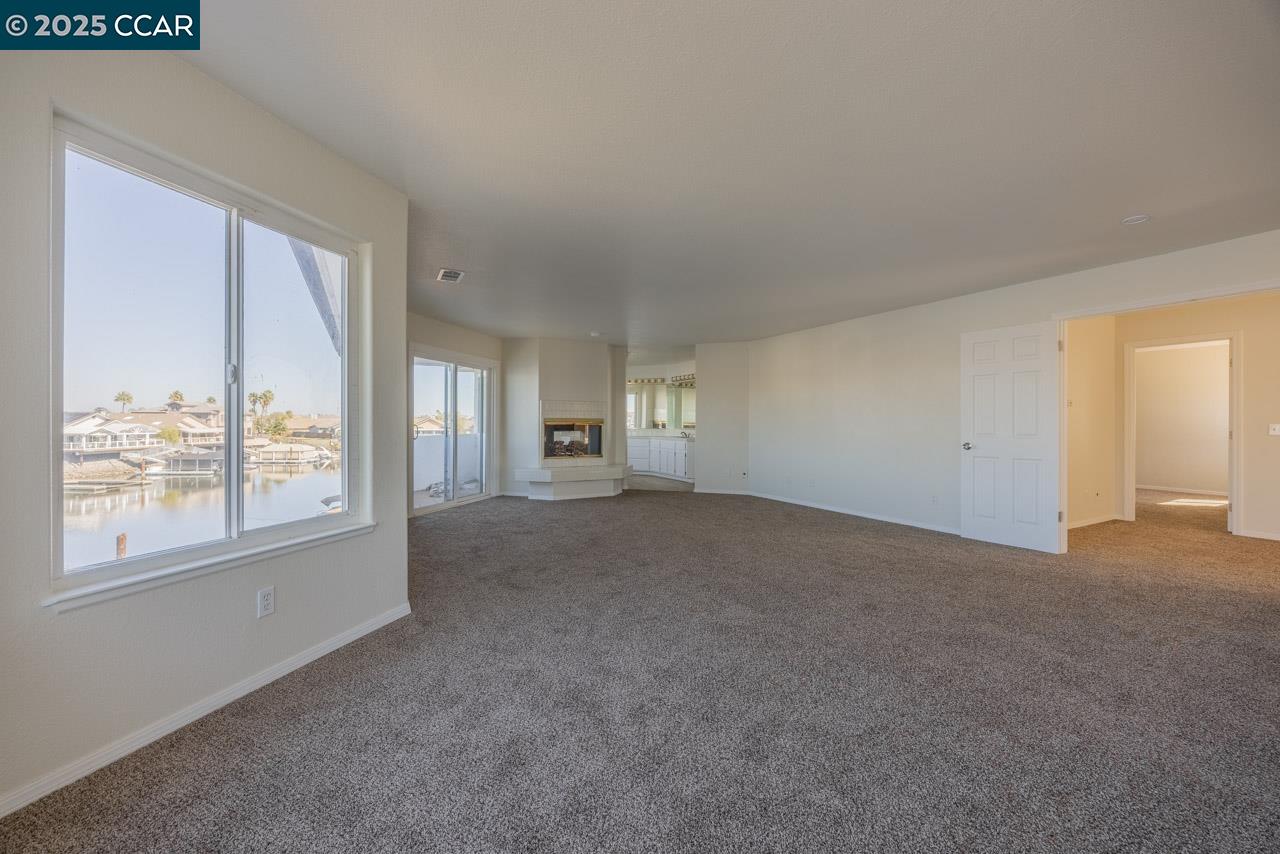Detail Gallery Image 10 of 37 For 4305 Monterey Ct, Discovery Bay,  CA 94505 - 3 Beds | 2/1 Baths